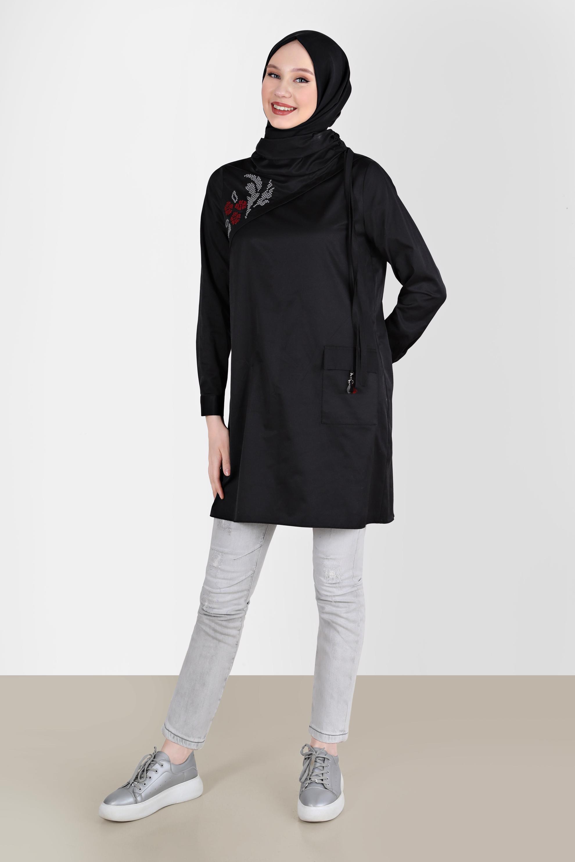Tesettür giyim SİYAH OMZU BÜZGÜ DETAYLI NAKIŞLI  TUNİK 42541 