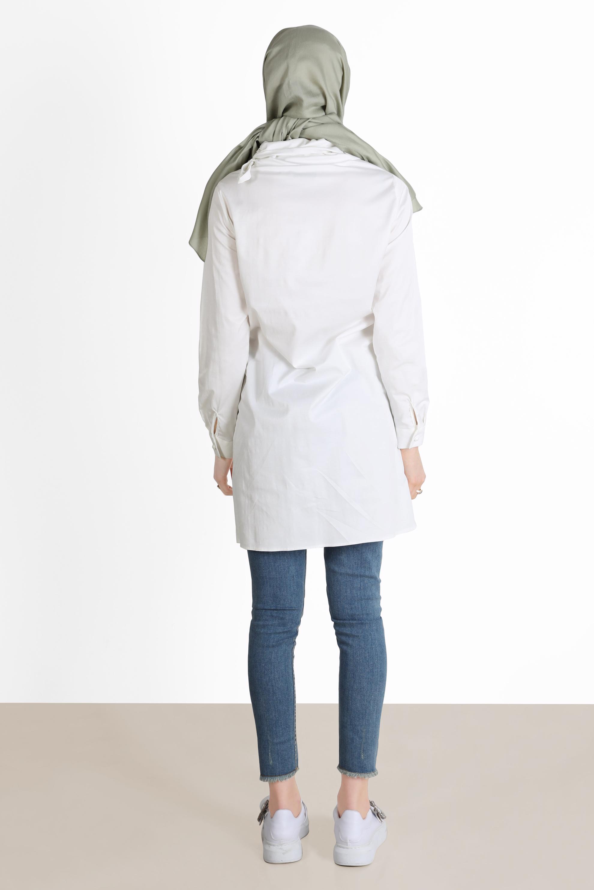 Tesettür giyim BEYAZ OMZU BÜZGÜ DETAYLI NAKIŞLI  TUNİK 42541 