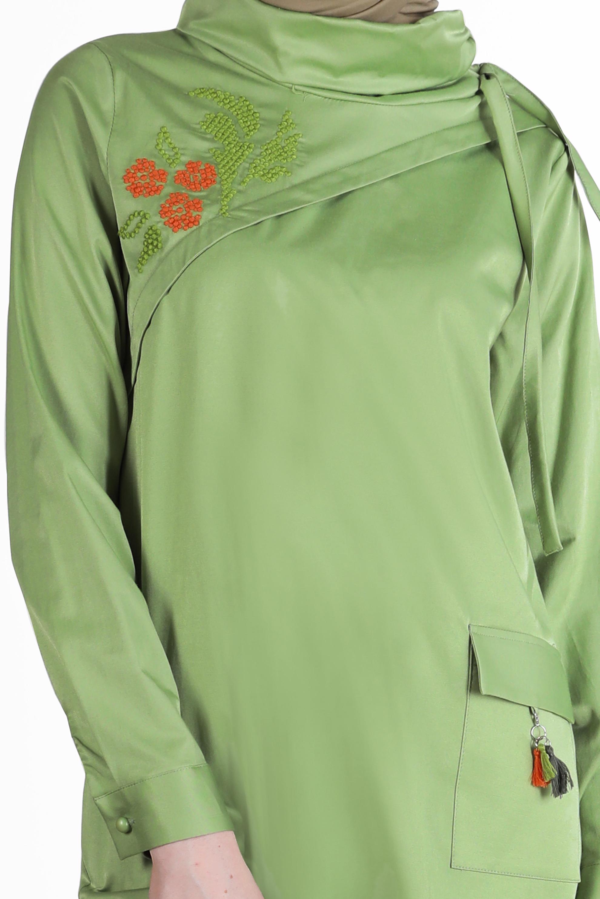 Tesettür giyim YEŞİL OMZU BÜZGÜ DETAYLI NAKIŞLI  TUNİK 42541 