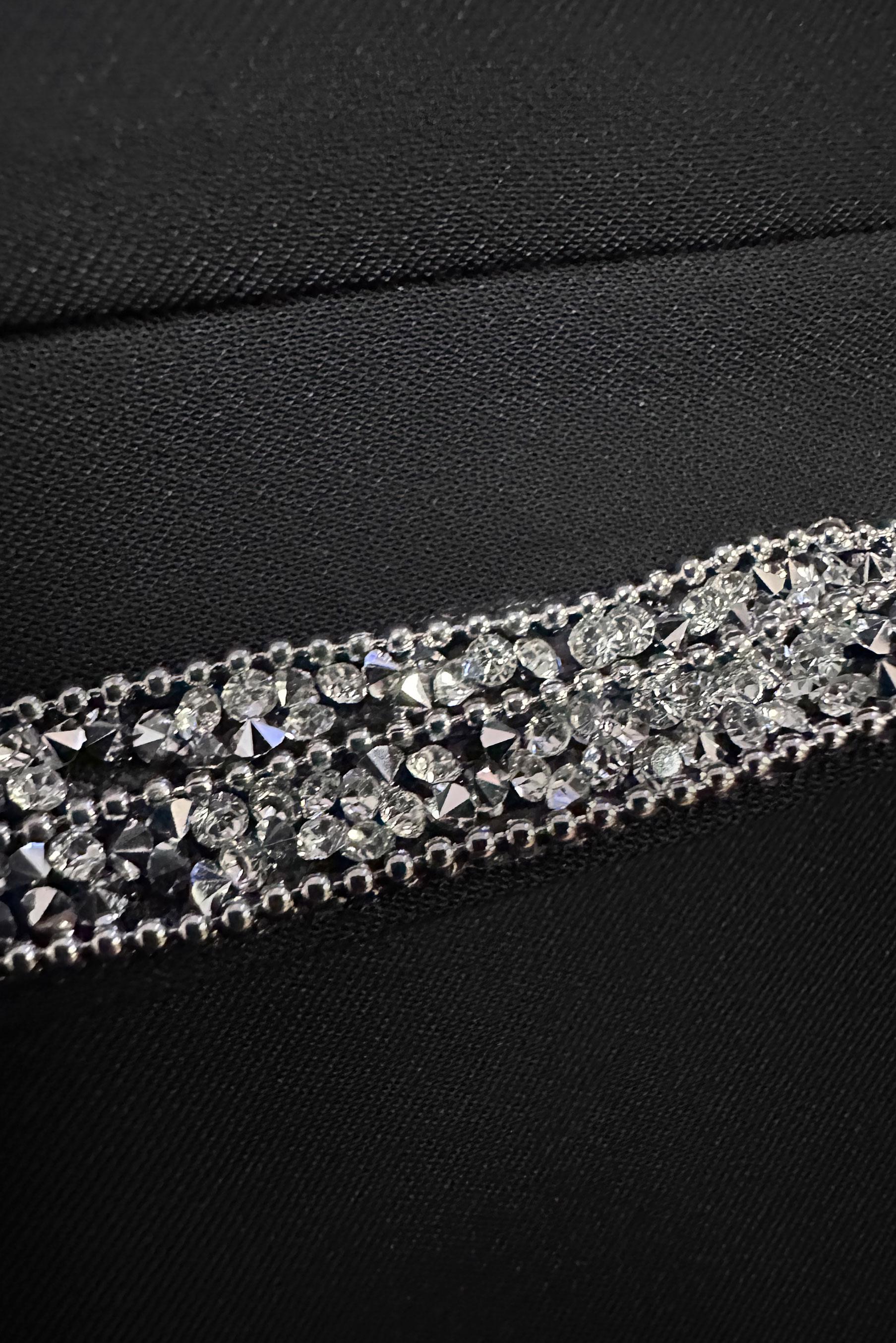 Tesettür giyim SİYAH TAŞ ŞERİT DETAYLI VOLANLI TUNİK 42545 