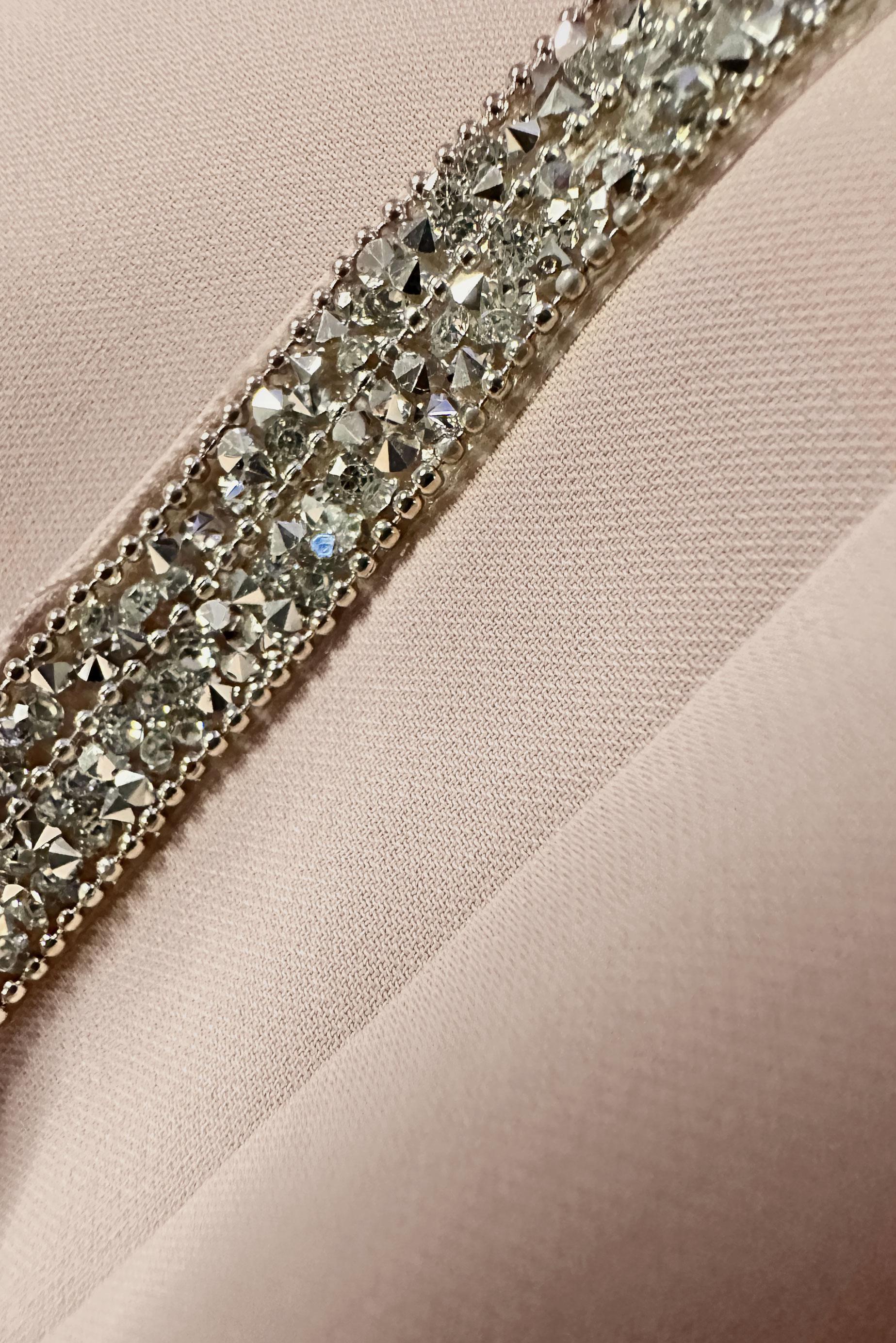 Tesettür giyim BEJ TAŞ ŞERİT DETAYLI VOLANLI TUNİK 42545 