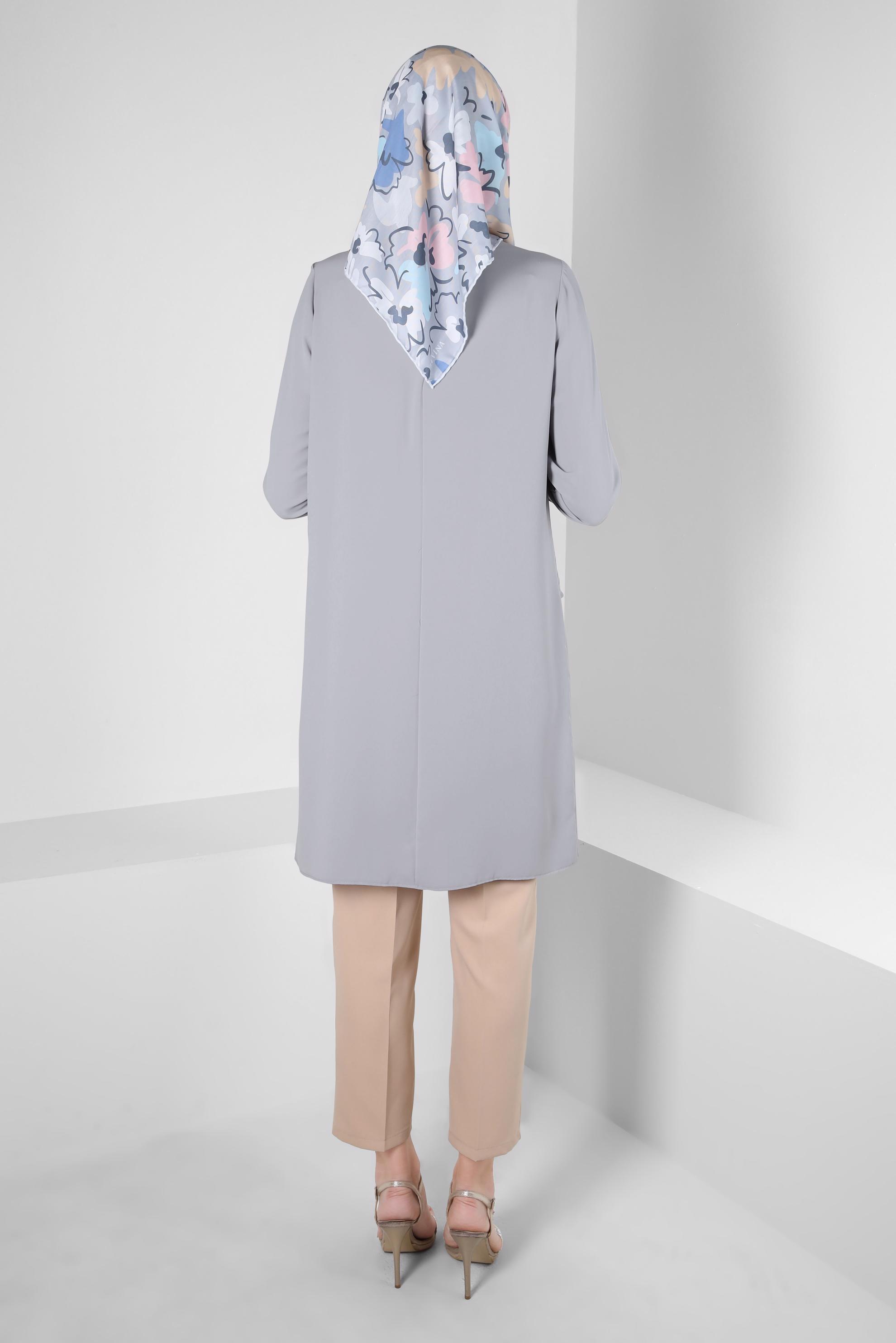 Tesettür giyim GRİ TAŞ ŞERİT DETAYLI VOLANLI TUNİK 42545 