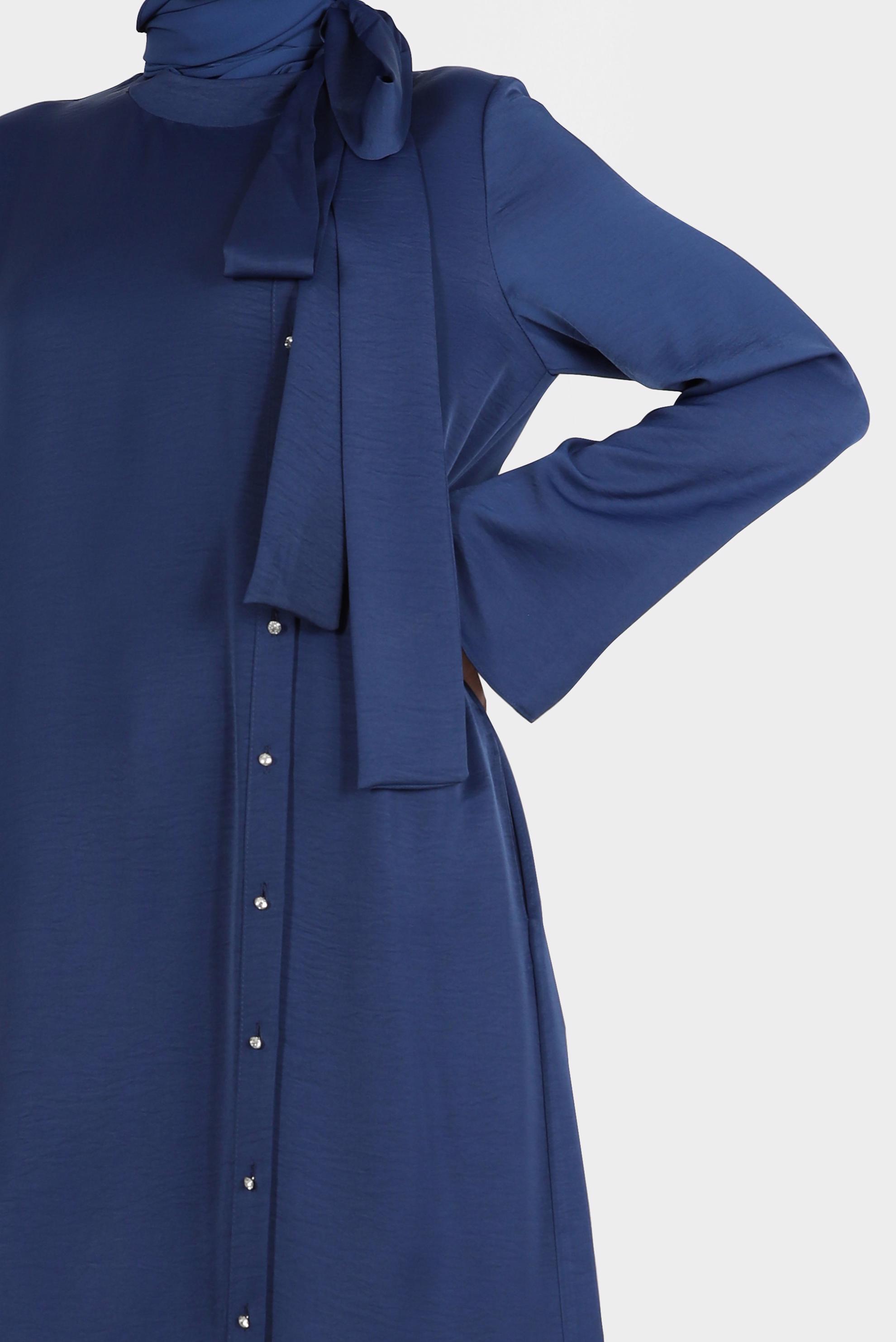Tesettür giyim LACİVERT BAĞLAMA DETAYLI TAŞLI DÜĞMELİ SATEN TUNİK 42546 
