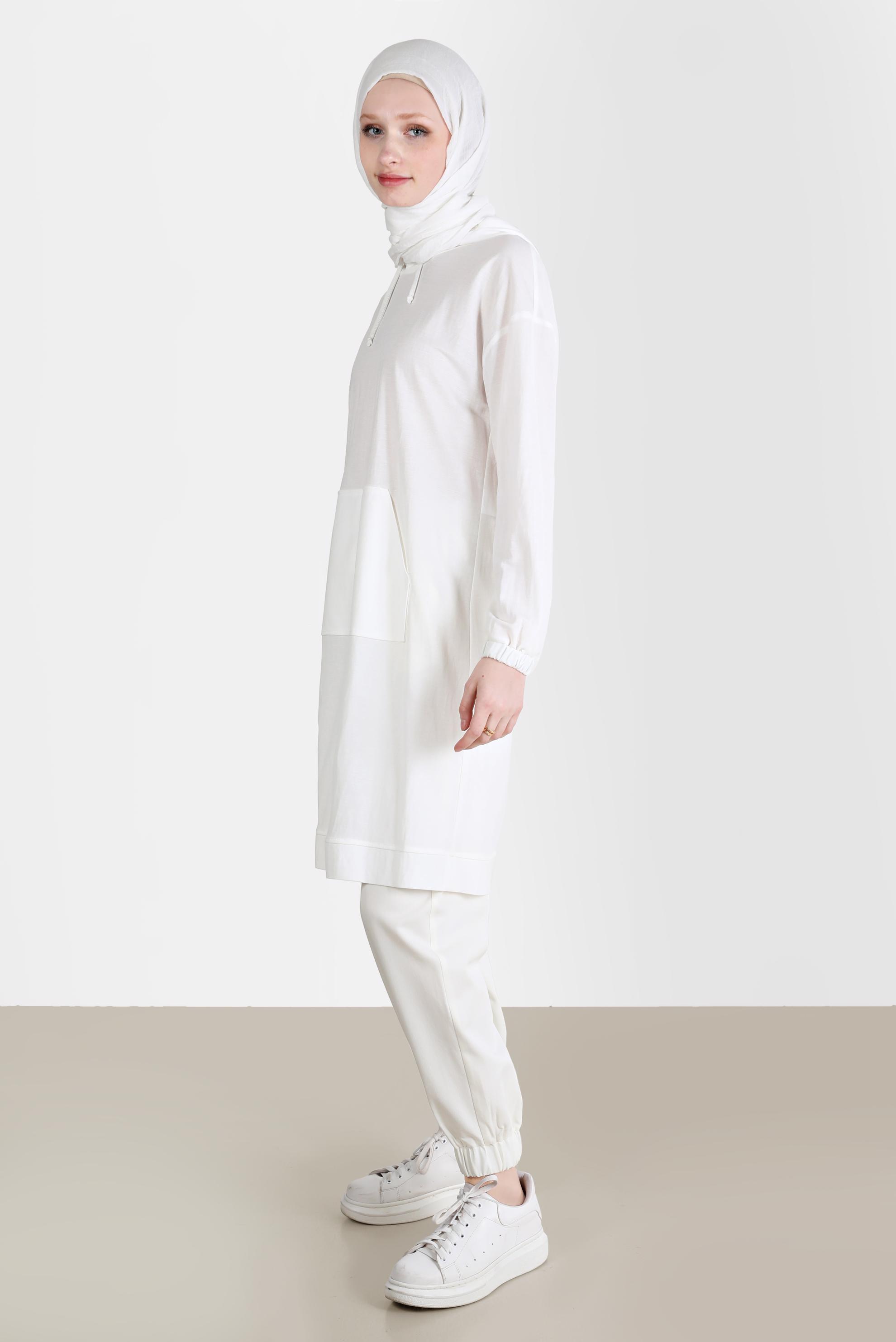 Tesettür giyim BEYAZ CEPLİ KAPÜŞONLU TUNİK 42557 