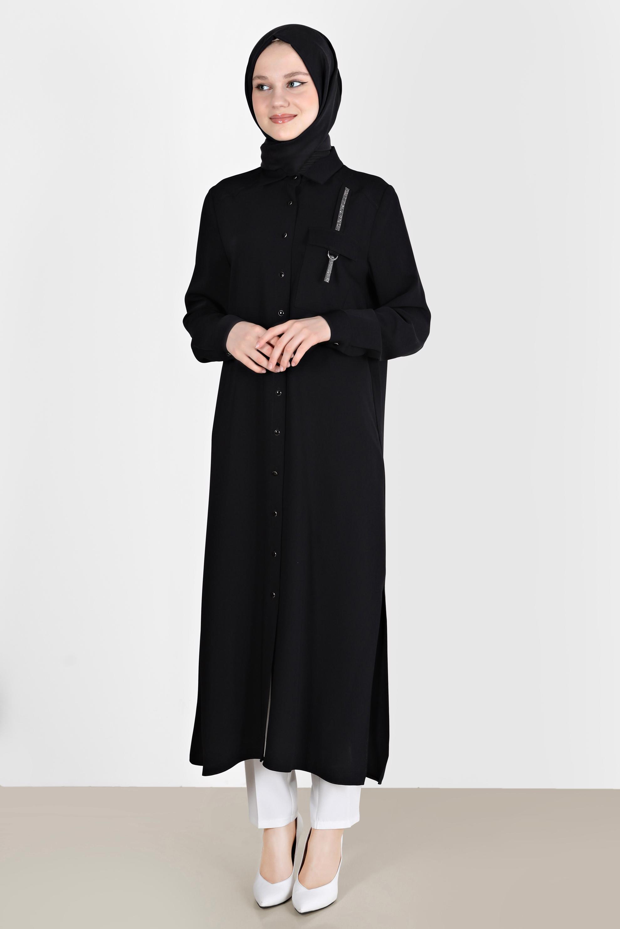 Tesettür giyim SİYAH PARLAK ŞERİT DETAYLI DÜĞMELİ TUNİK 42576 