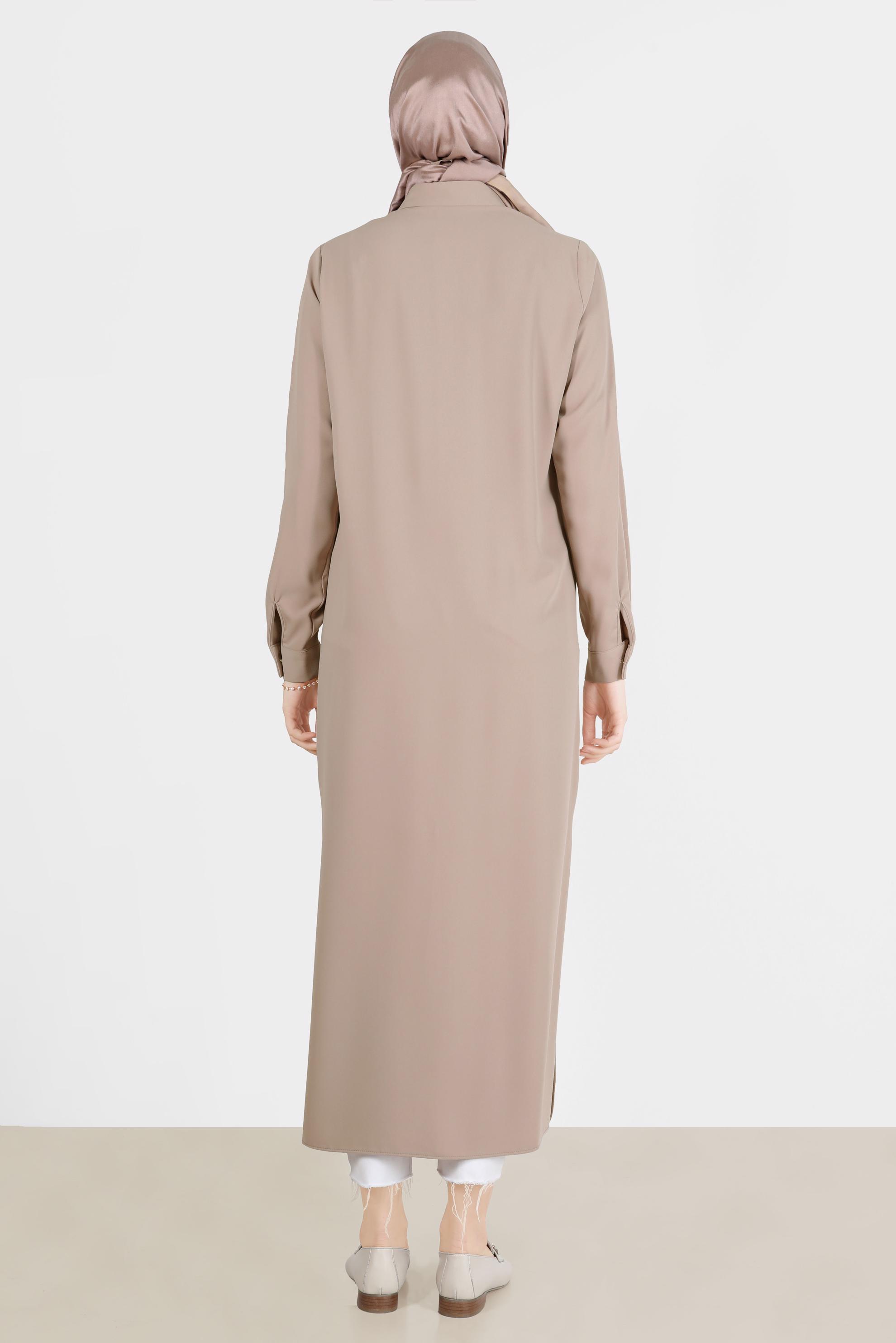 Tesettür giyim KAHVE PARLAK ŞERİT DETAYLI DÜĞMELİ TUNİK 42576 