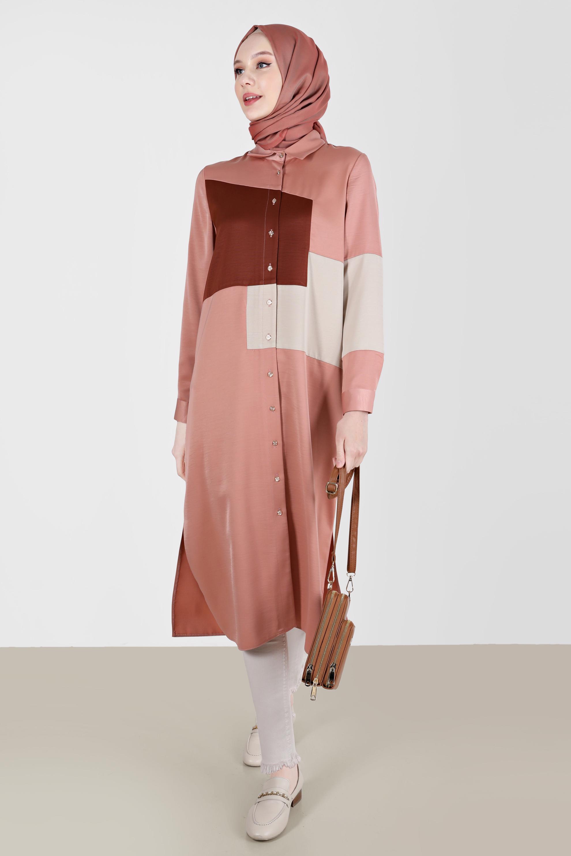 Tesettür giyim PUDRA BOYDAN DÜĞMELİ GEOMETRİK ŞEKİLLİ TUNİK 42581 