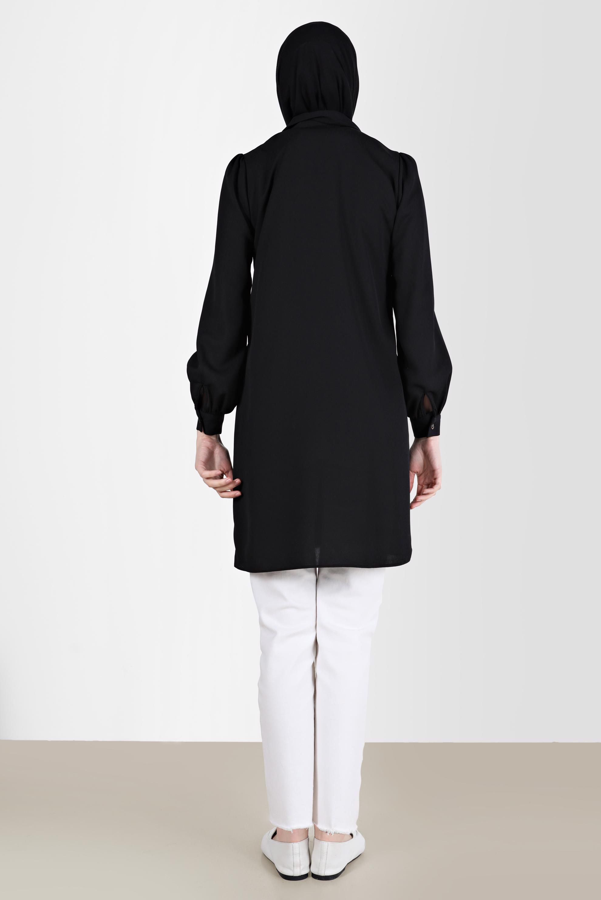 Tesettür giyim SİYAH YAKASI NAKIŞLI PÜSKÜL DETAYLI TUNİK 42582 