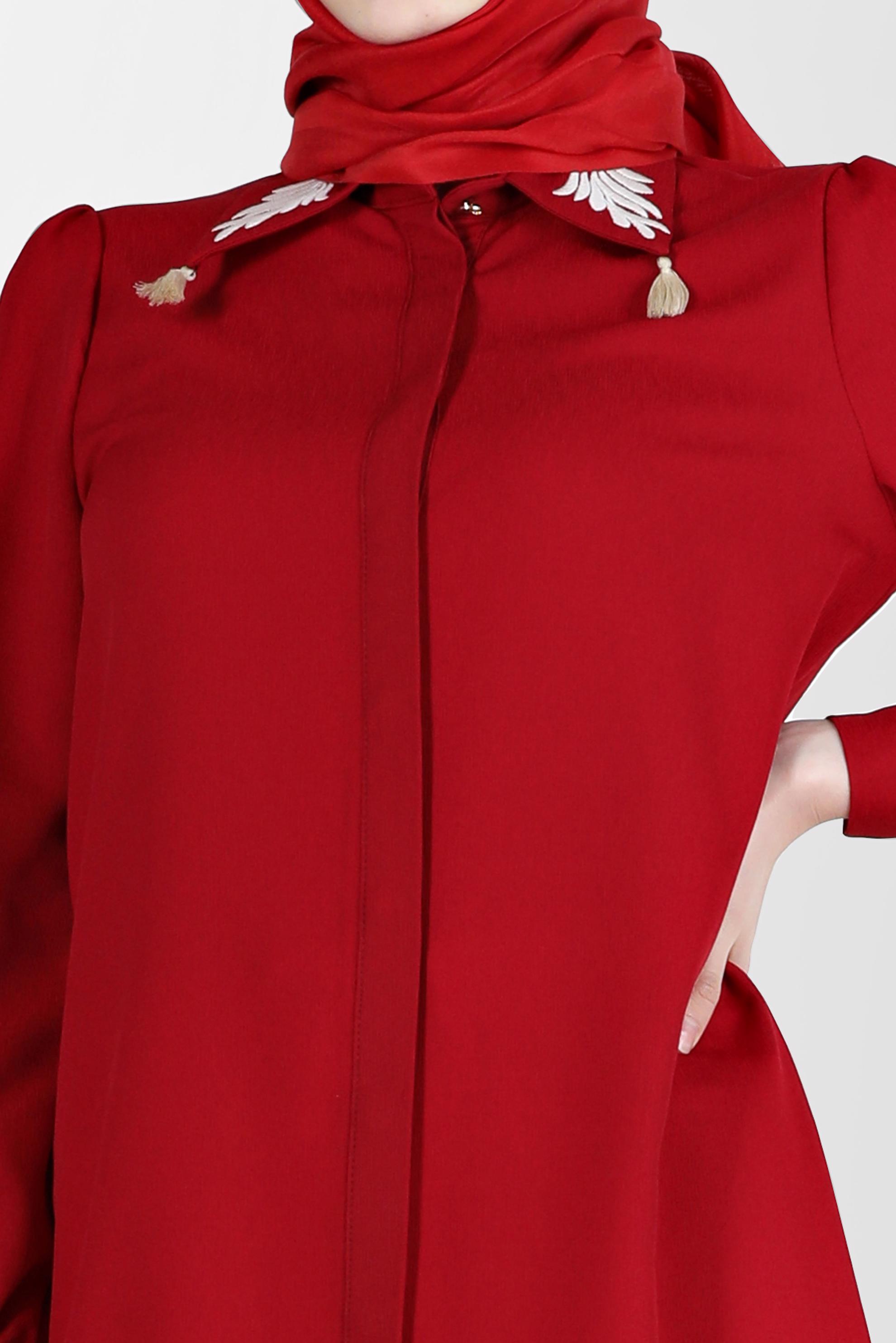 Tesettür giyim BORDO YAKASI NAKIŞLI PÜSKÜL DETAYLI TUNİK 42582 