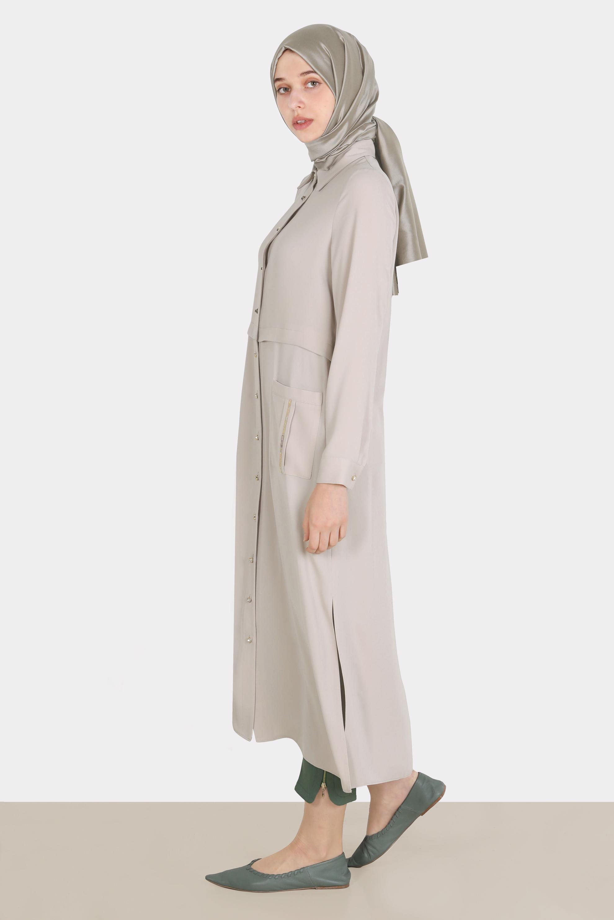 Tesettür giyim BEJ CEPLERİ TAŞLI DÜĞMELİ TUNİK 42583 