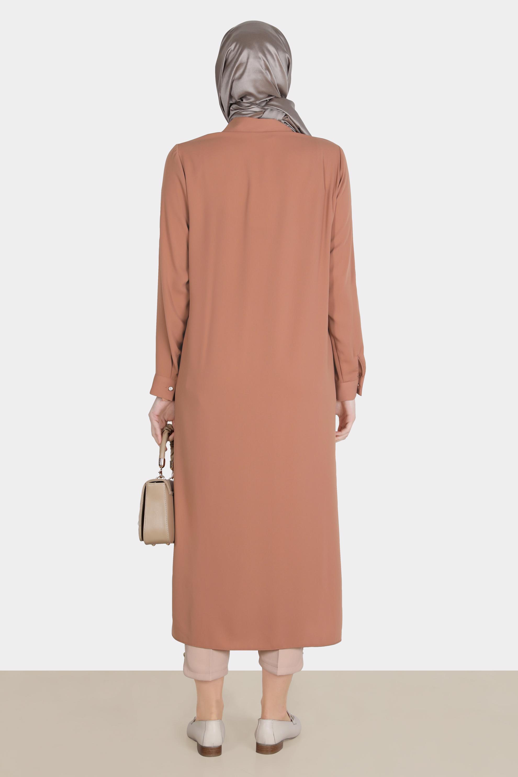 Tesettür giyim KAHVE CEPLERİ TAŞLI DÜĞMELİ TUNİK 42583 