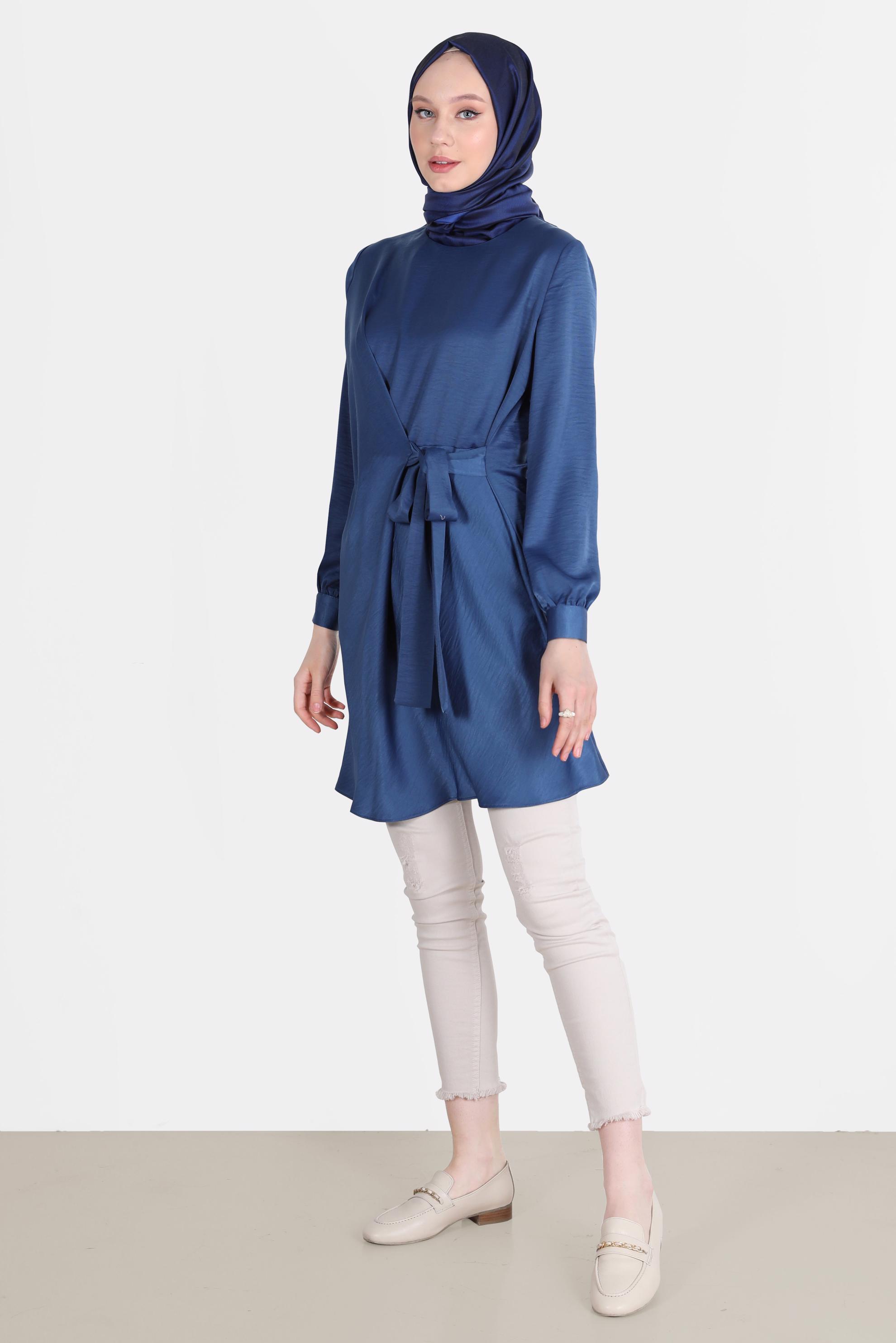 Tesettür giyim LACİVERT BAĞLAMA DETAYLI ARKADAN FERMUARLI TUNİK 42585 