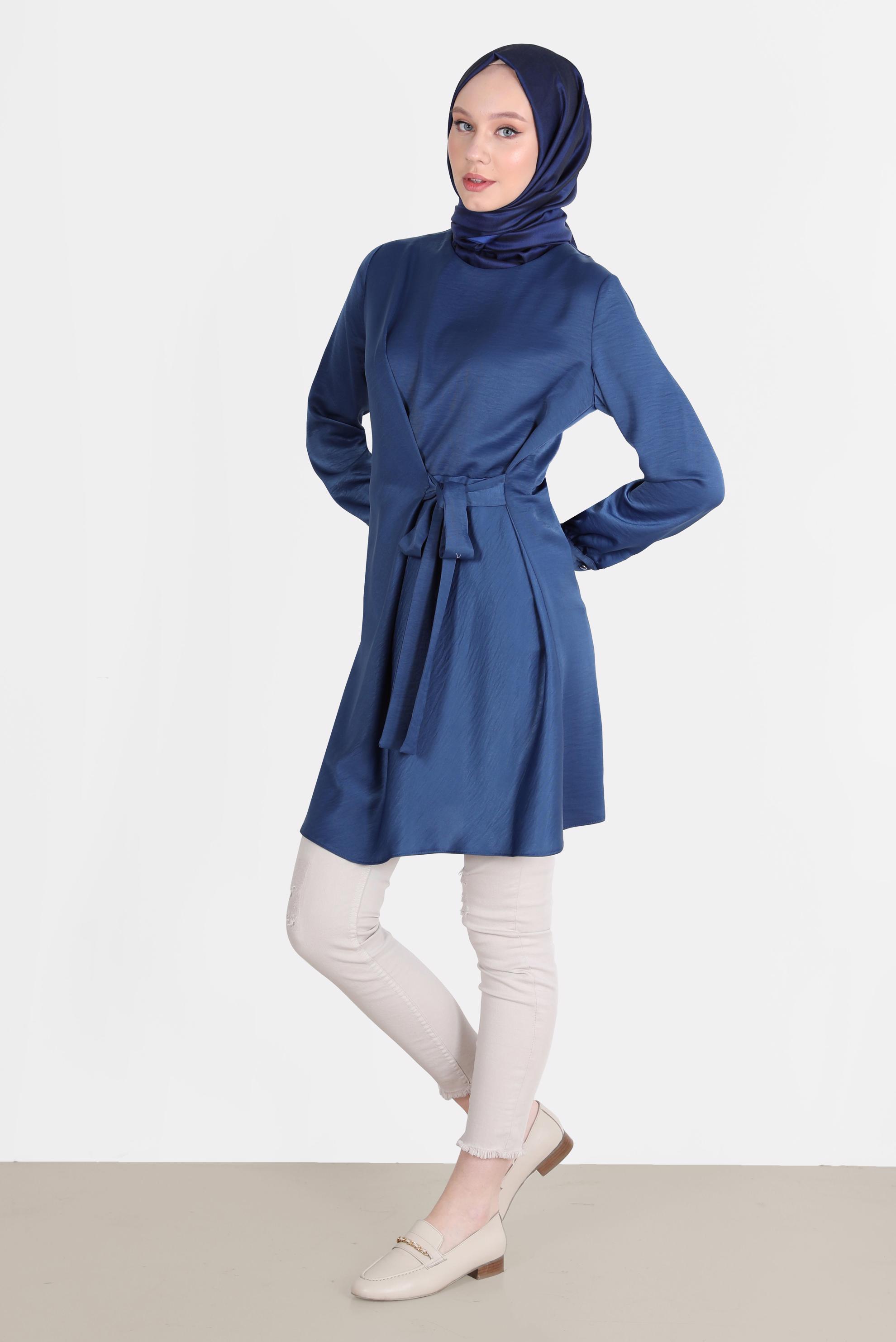 Tesettür giyim LACİVERT BAĞLAMA DETAYLI ARKADAN FERMUARLI TUNİK 42585 