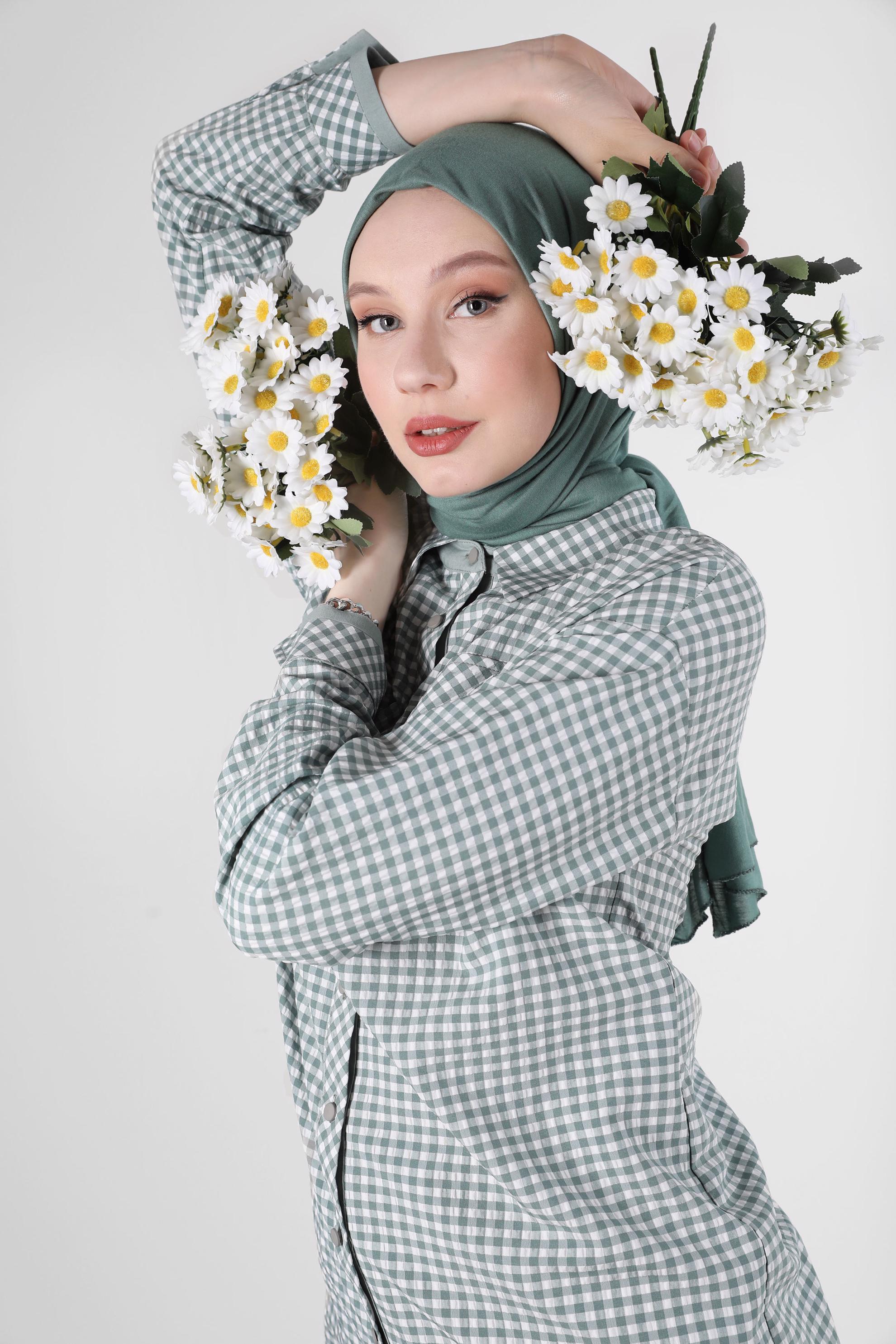 Tesettür giyim YEŞİL DÜĞMELİ PÖTİKARE TUNİK 42586 