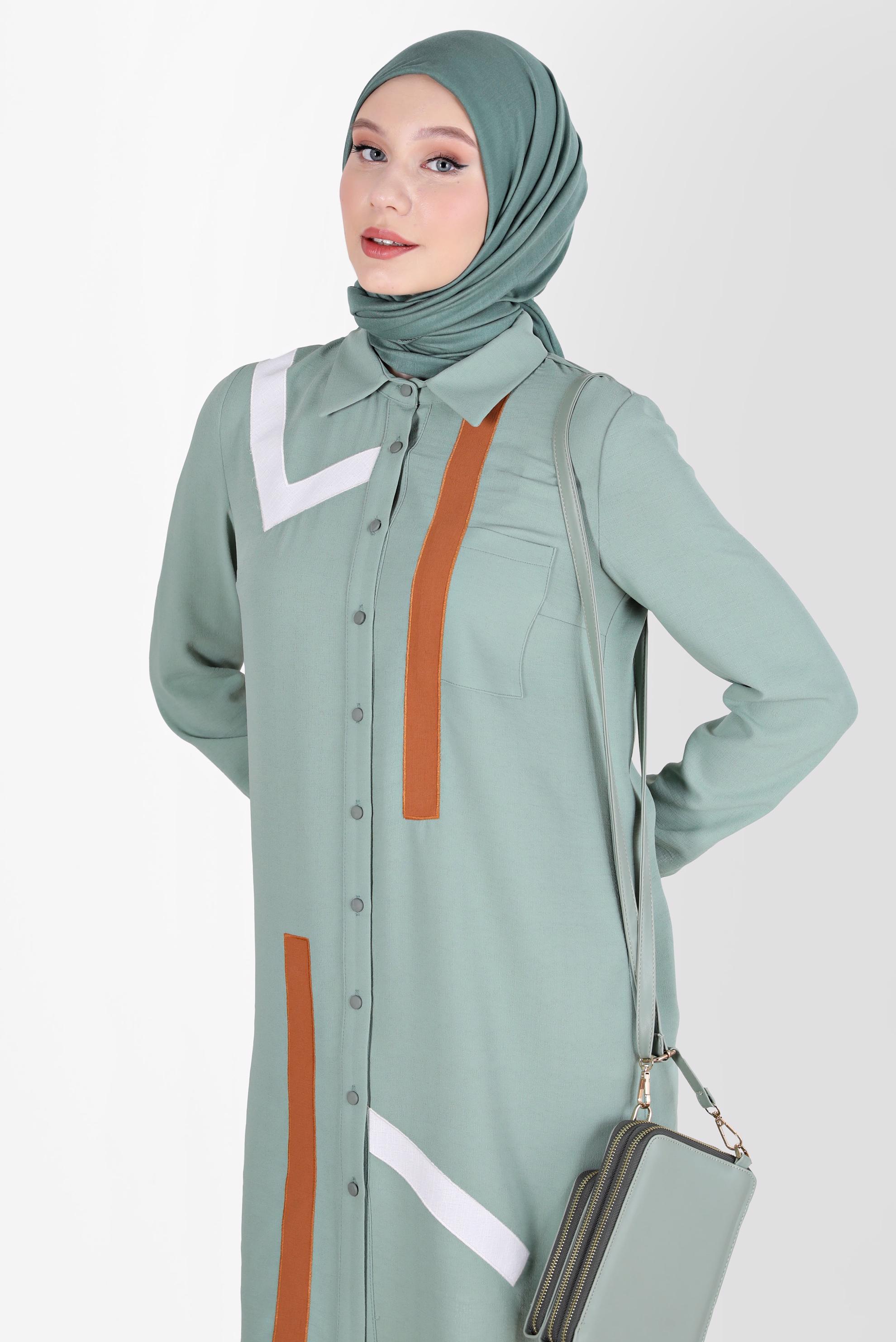 Tesettür giyim YEŞİL GEOMETRİK ŞEKİL DETAYLI TUNİK 42602 