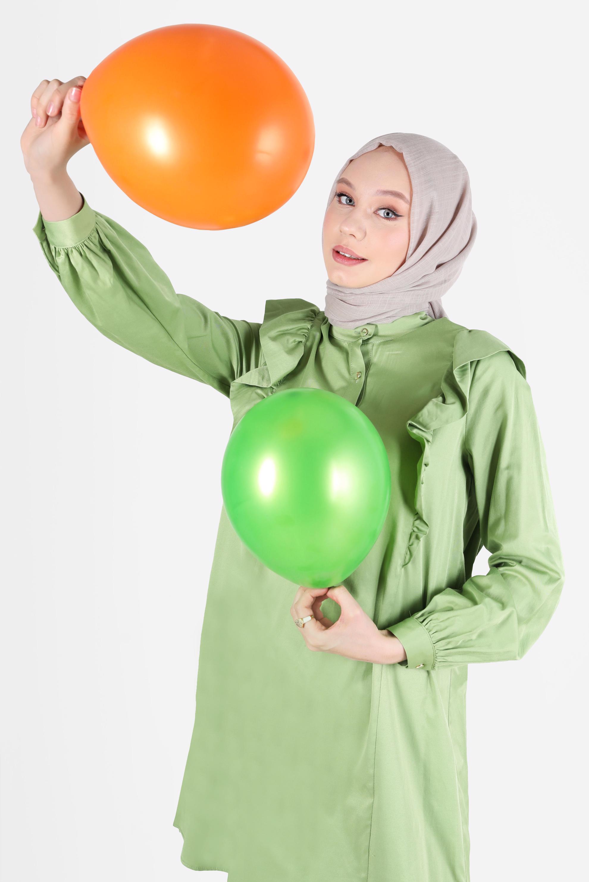 Tesettür giyim YEŞİL OMUZLARI FIRFIR DETAYLI TUNİK 42604 