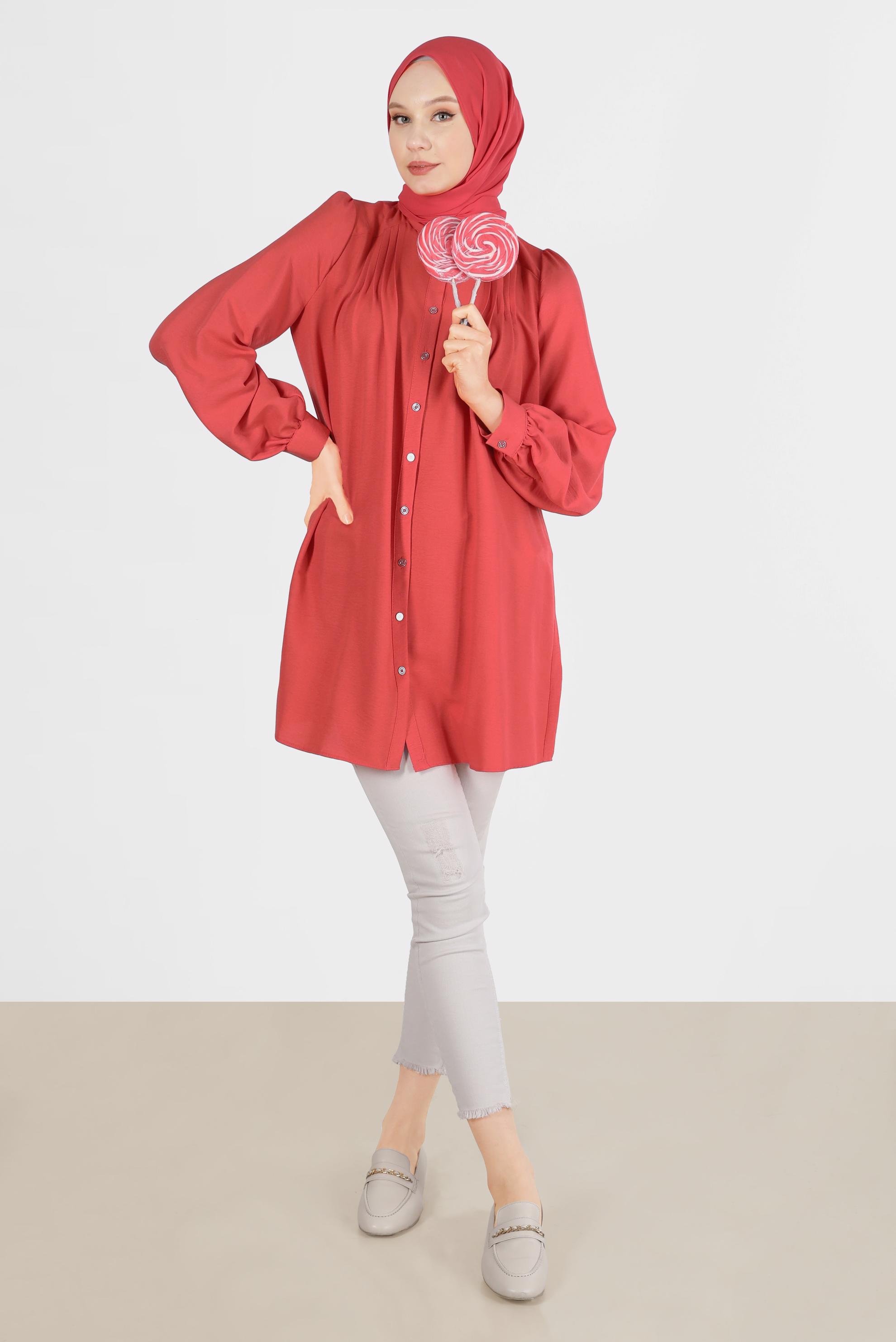 Tesettür giyim KIRMIZI NERVÜR DETAYLI BOYDAN DÜĞMELİ TUNİK 42616 