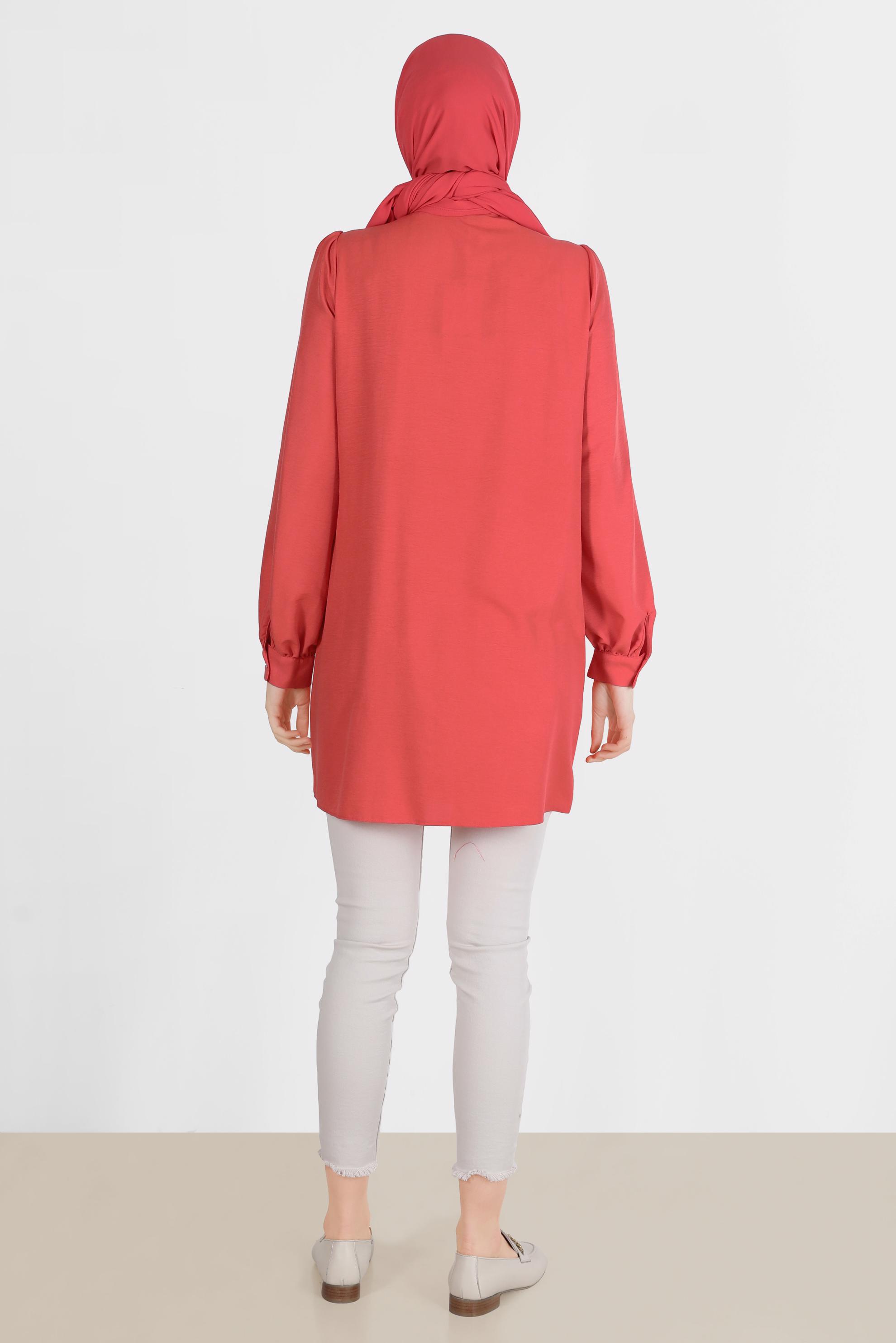 Tesettür giyim KIRMIZI NERVÜR DETAYLI BOYDAN DÜĞMELİ TUNİK 42616 