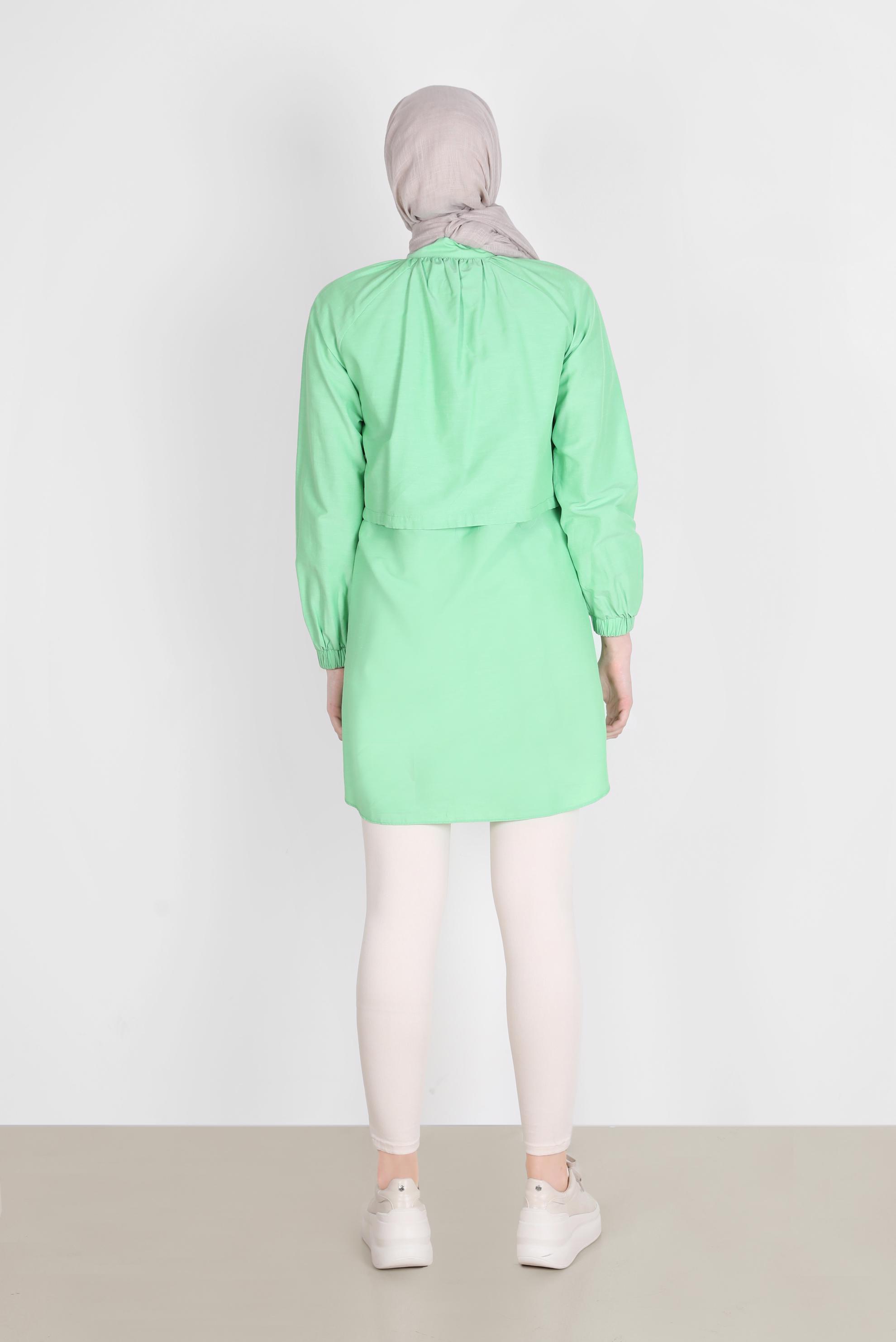 Tesettür giyim YEŞİL BELİ BÜZGÜLÜ DÜĞMELİ PAMUKLU TUNİK 42636 