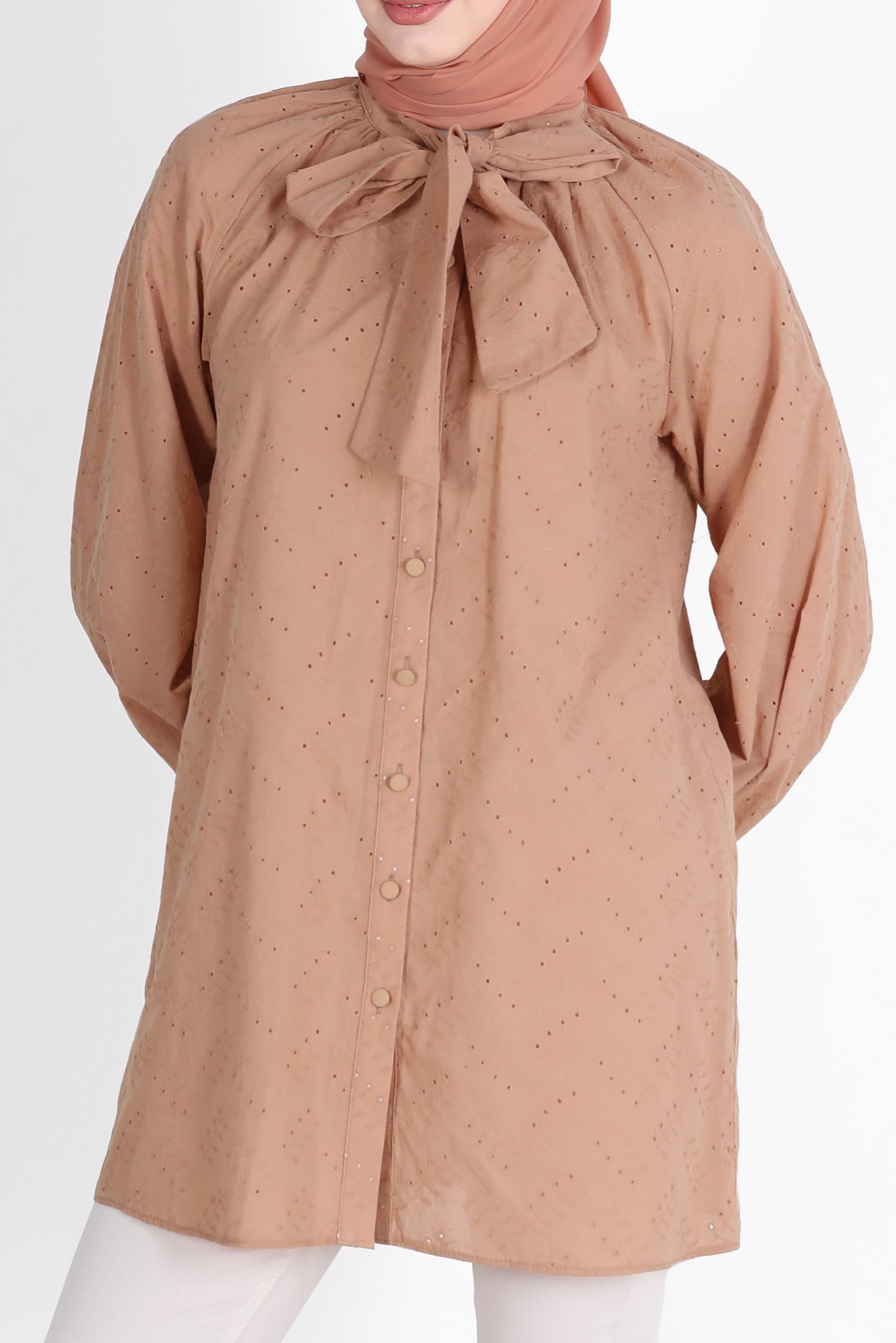 Tesettür giyim KAHVE BAĞLAMA DETAYLI DÜĞMELİ FİSTOLU PAMUKLU TUNİK 42682