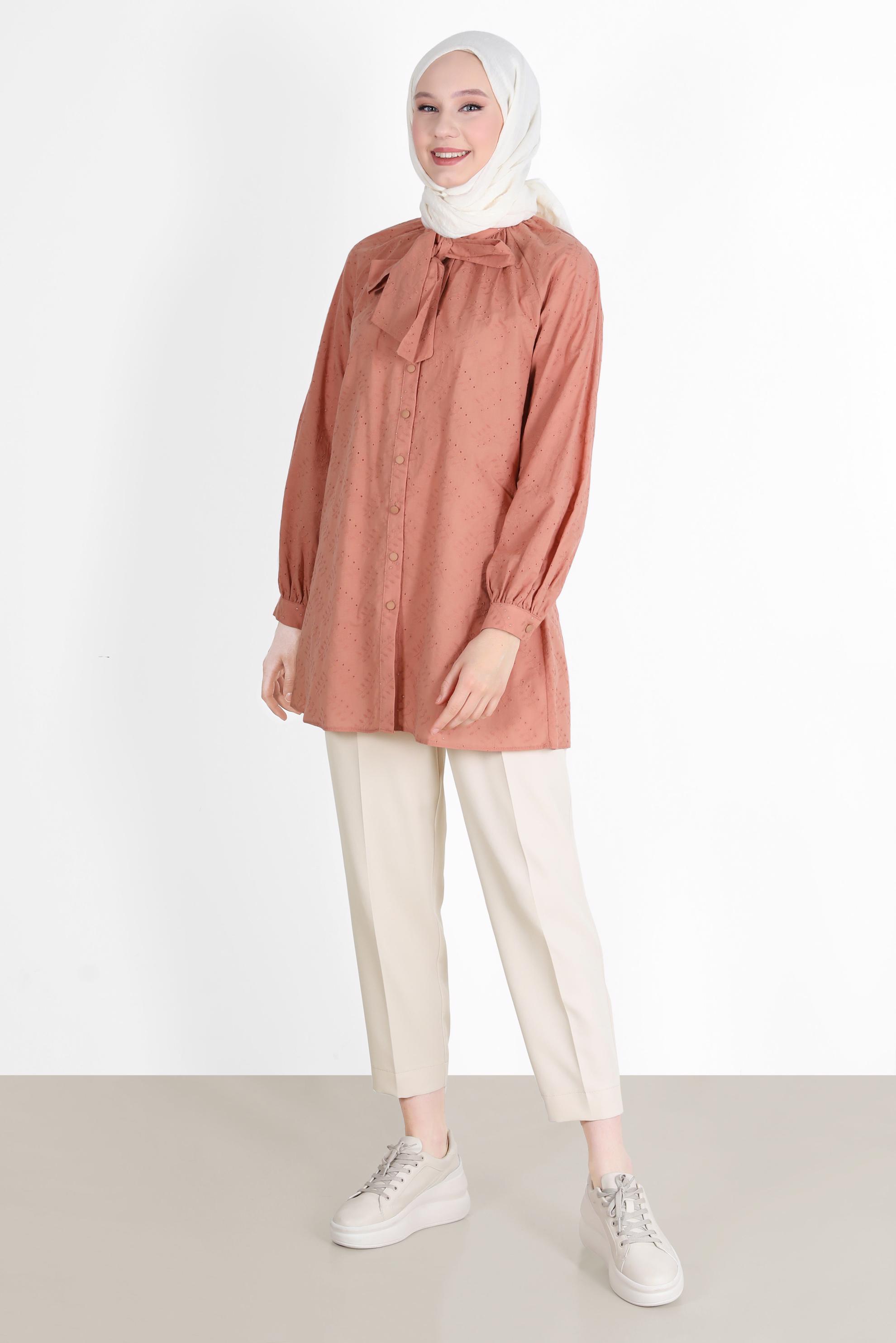 Tesettür giyim PEMBE BAĞLAMA DETAYLI DÜĞMELİ FİSTOLU PAMUKLU TUNİK 42682