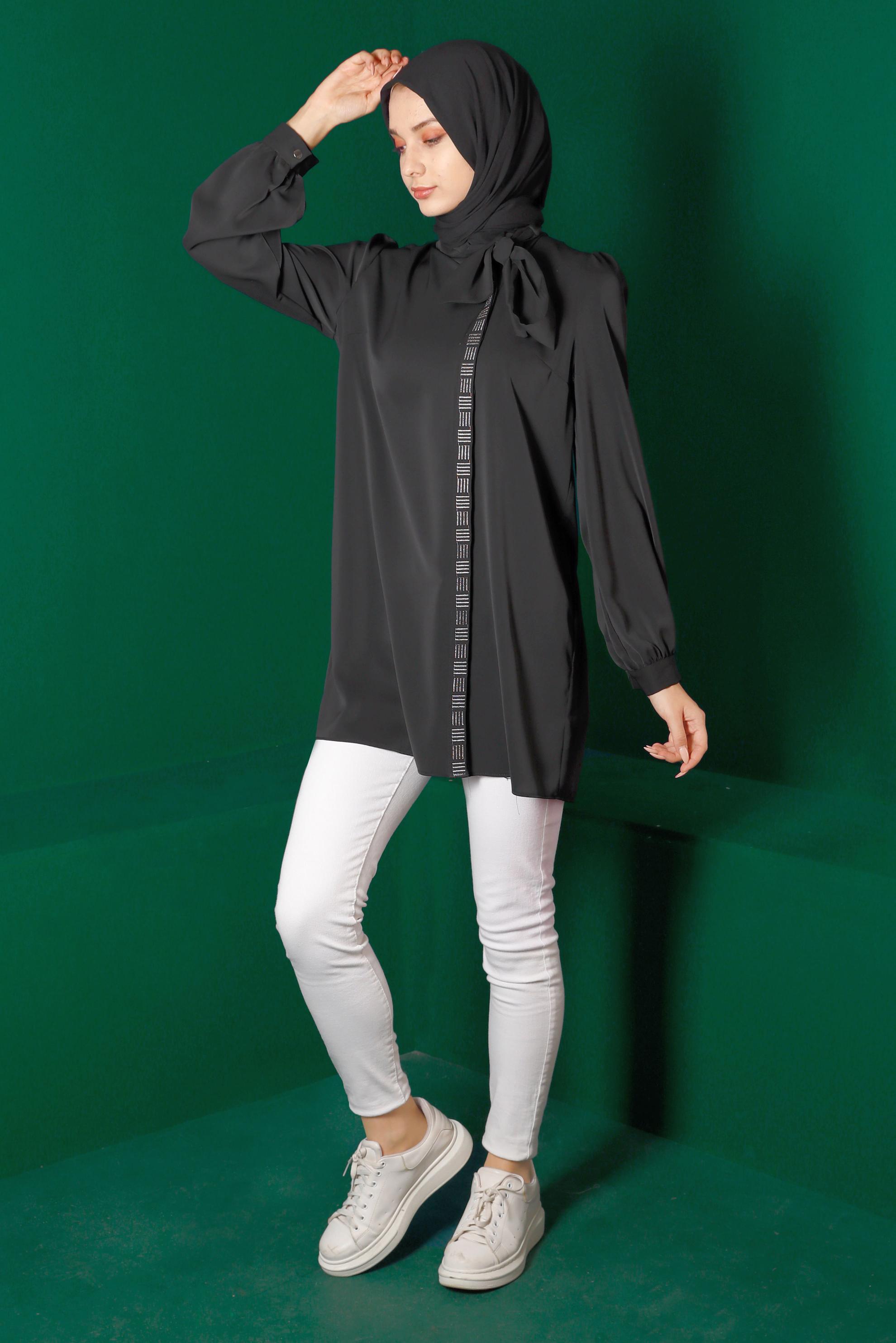 Tesettür giyim SİYAH BAĞLAMA DETAYLI NAKIŞLI TUNİK 42691