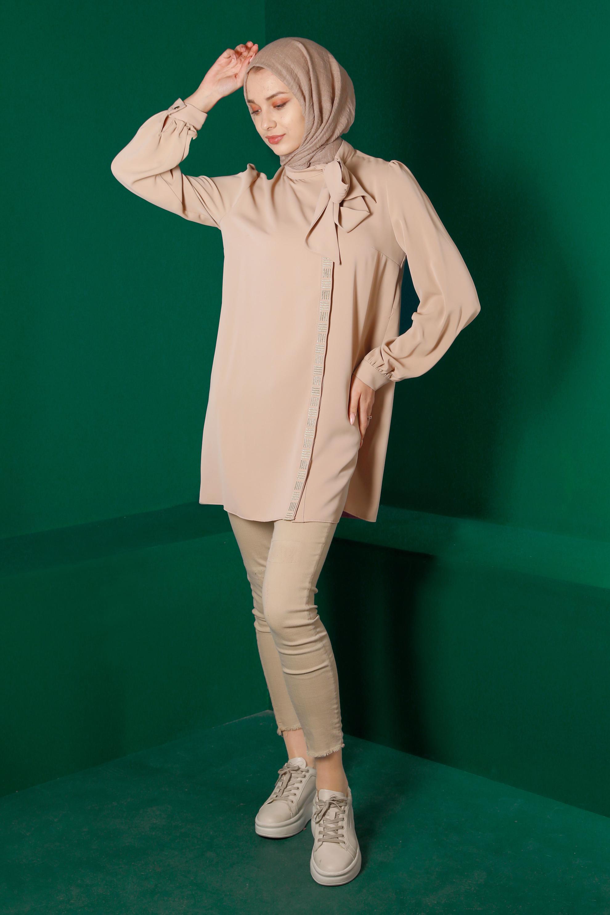 Tesettür giyim BEJ BAĞLAMA DETAYLI NAKIŞLI TUNİK 42691