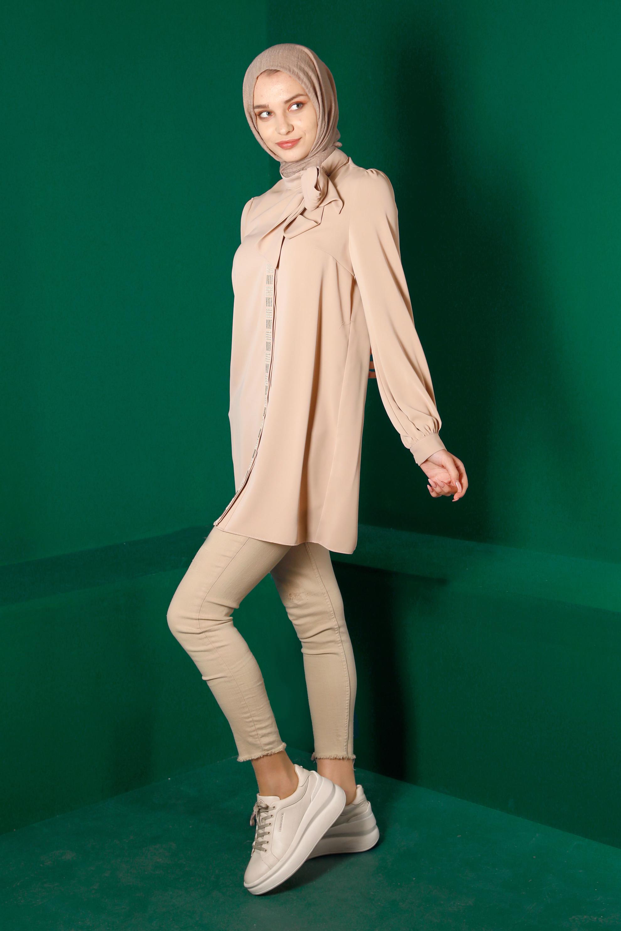 Tesettür giyim BEJ BAĞLAMA DETAYLI NAKIŞLI TUNİK 42691