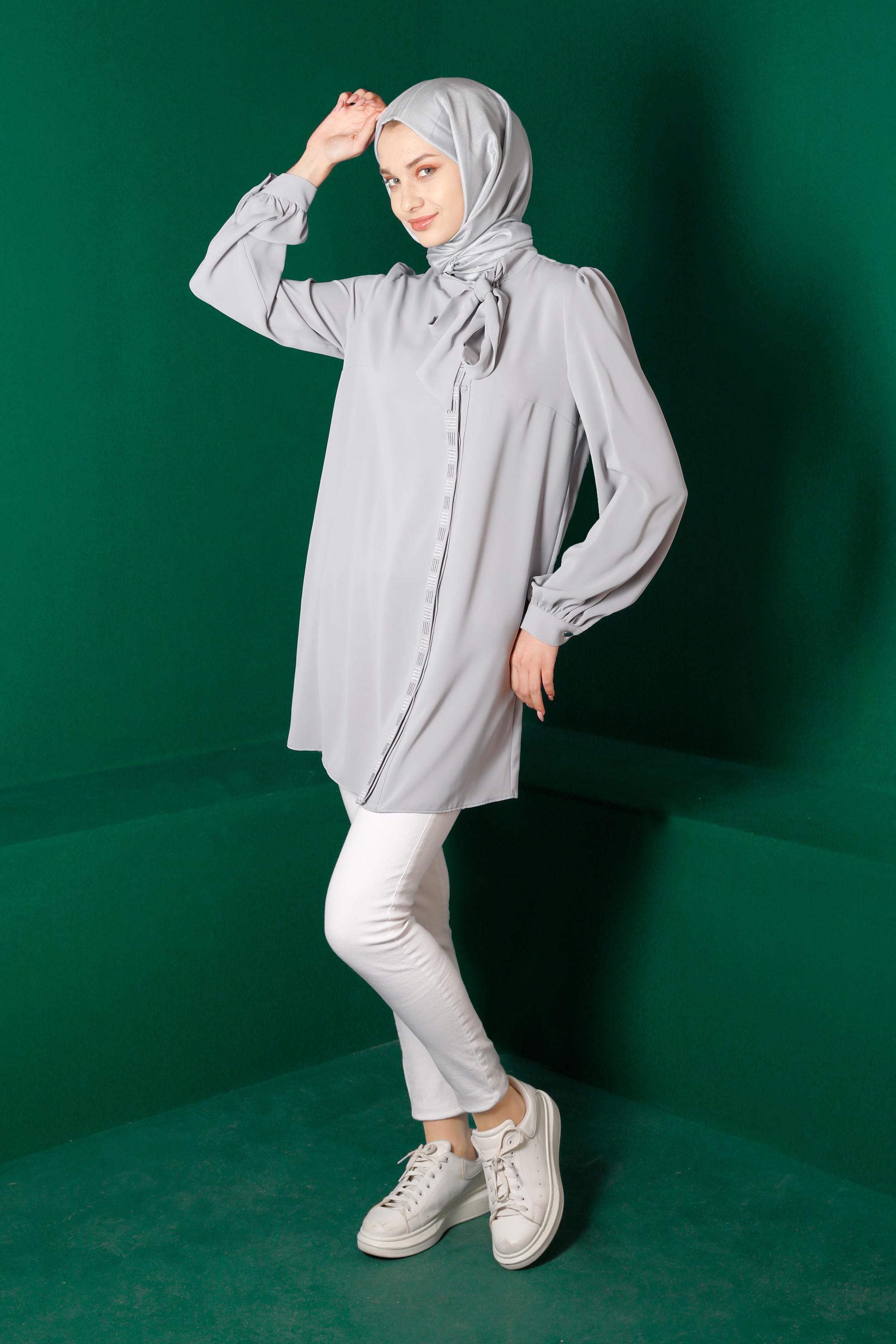 Tesettür giyim GRİ BAĞLAMA DETAYLI NAKIŞLI TUNİK 42691