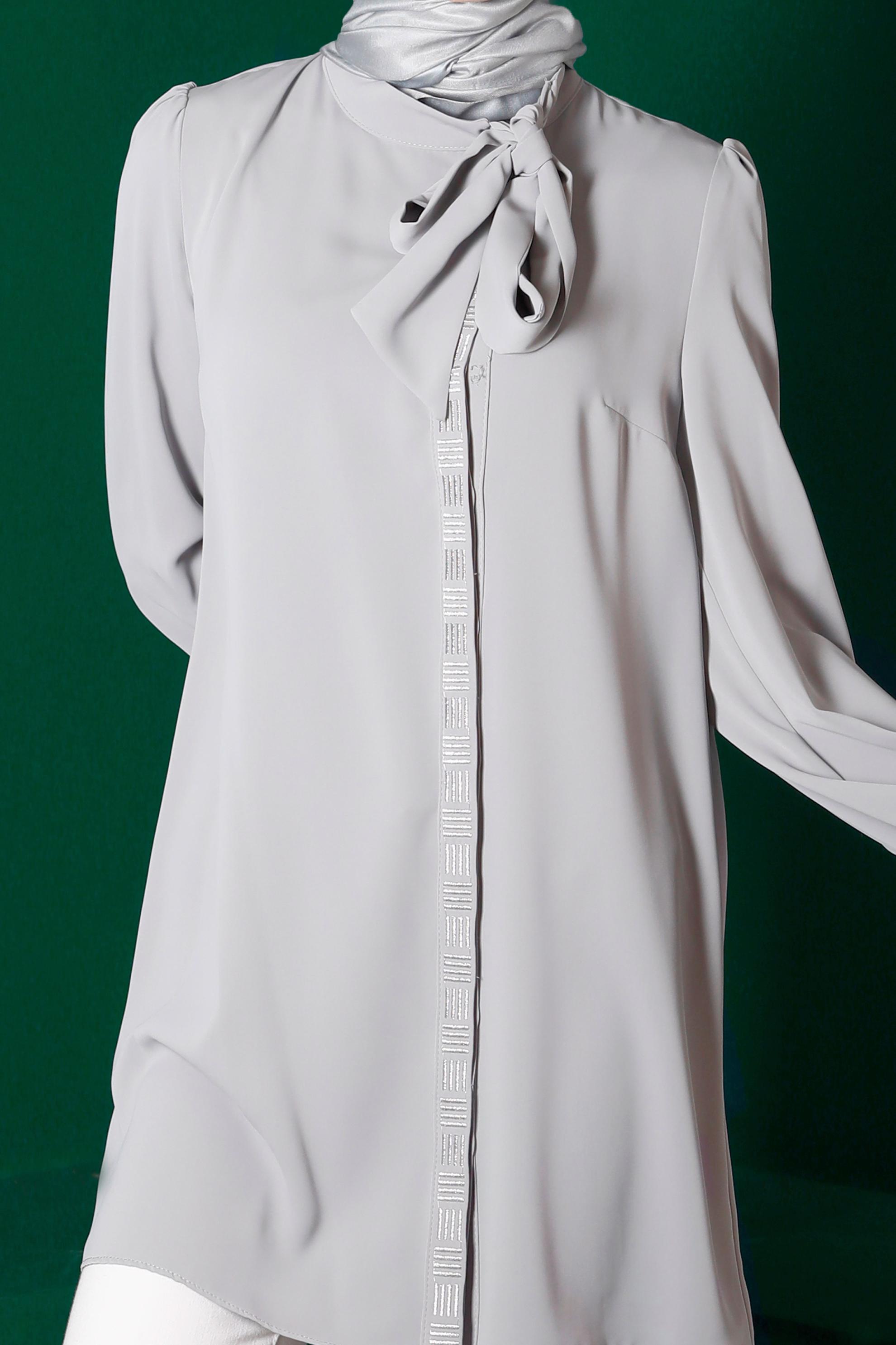 Tesettür giyim GRİ BAĞLAMA DETAYLI NAKIŞLI TUNİK 42691