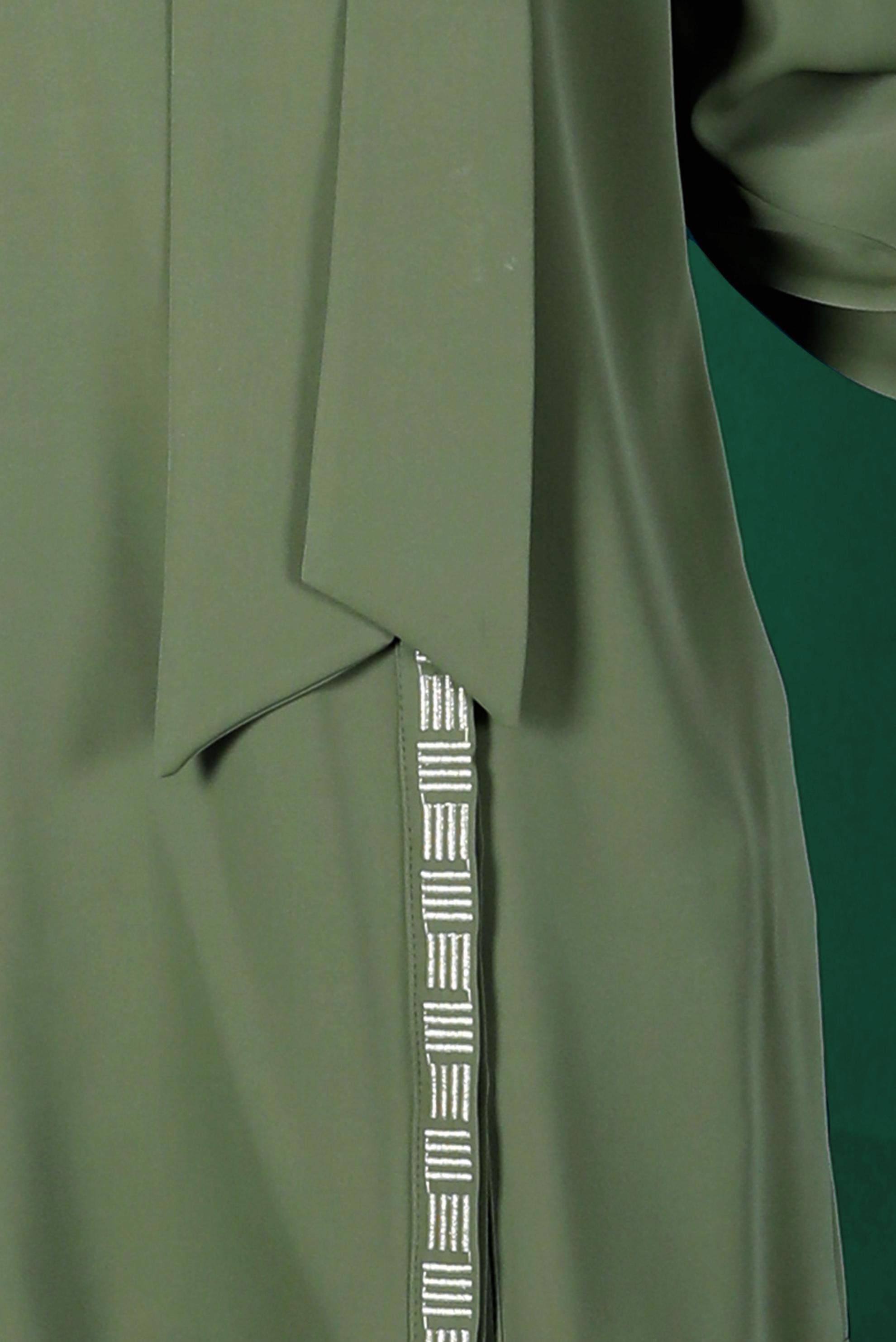 Tesettür giyim HAKİ BAĞLAMA DETAYLI NAKIŞLI TUNİK 42691