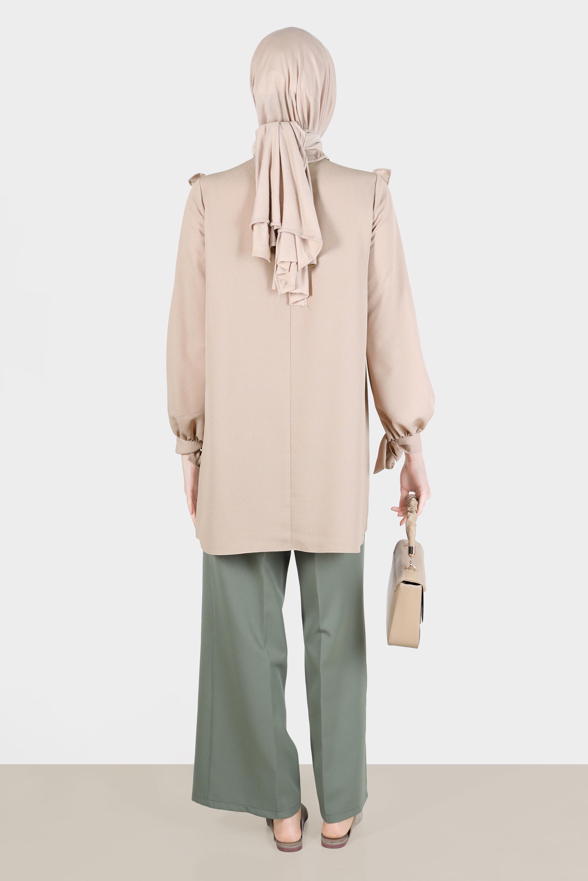 Tesettür giyim BEJ MANŞETLERİ BAĞLAMALI FIRFIRLI TUNİK 42718 