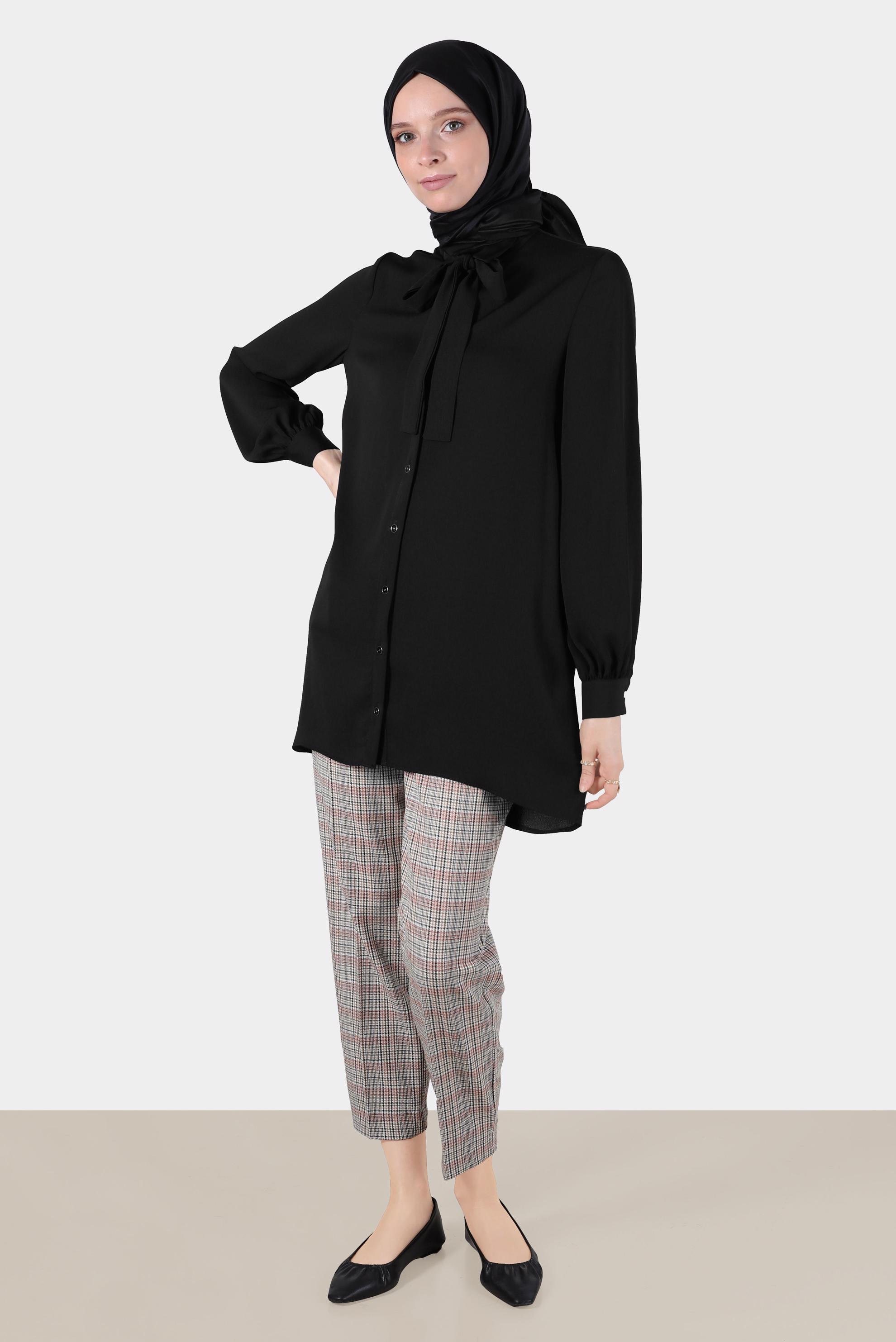 Tesettür giyim SİYAH BOYUNDAN BAĞLAMALI DÜĞMELİ TUNİK 42737