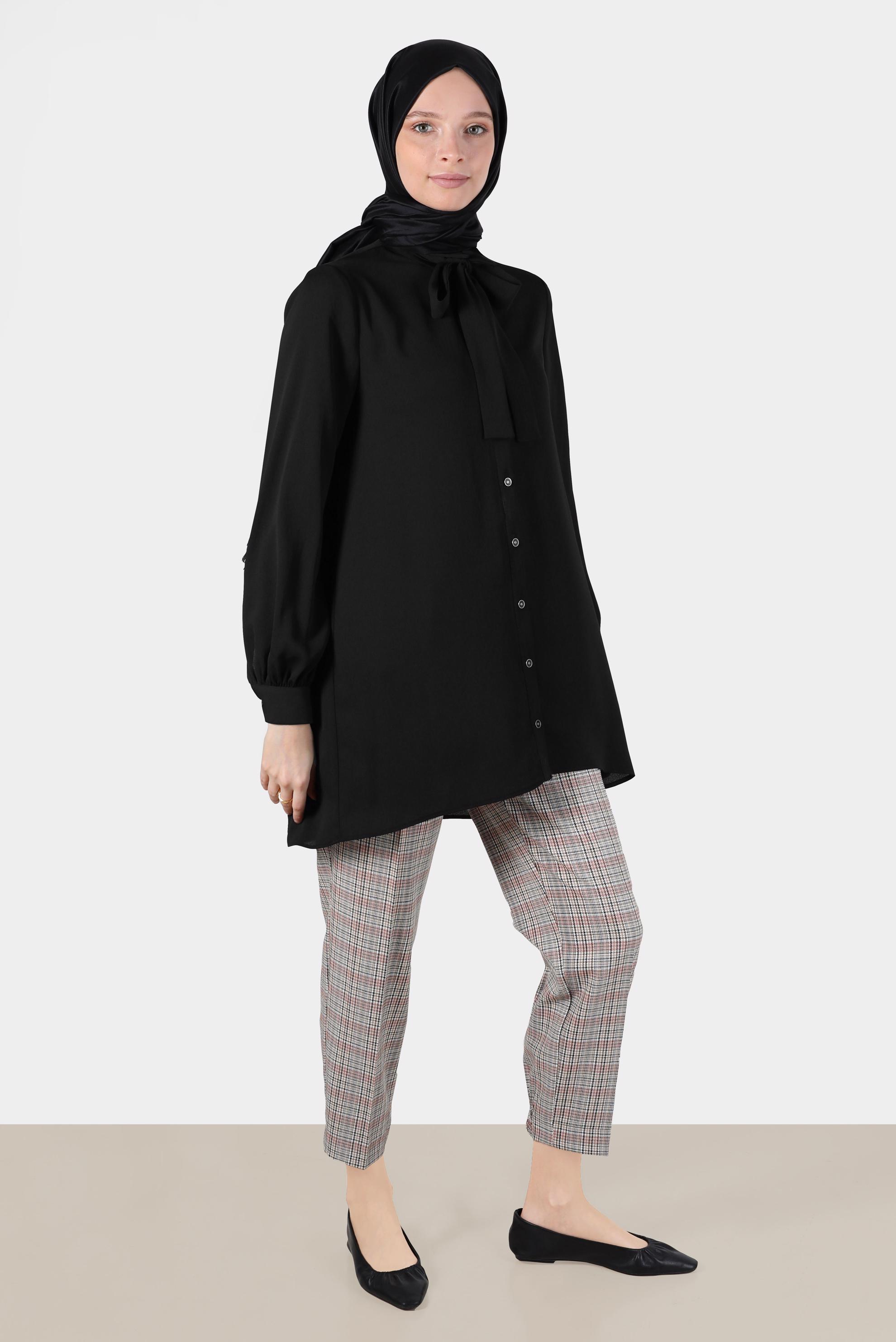 Tesettür giyim SİYAH BOYUNDAN BAĞLAMALI DÜĞMELİ TUNİK 42737