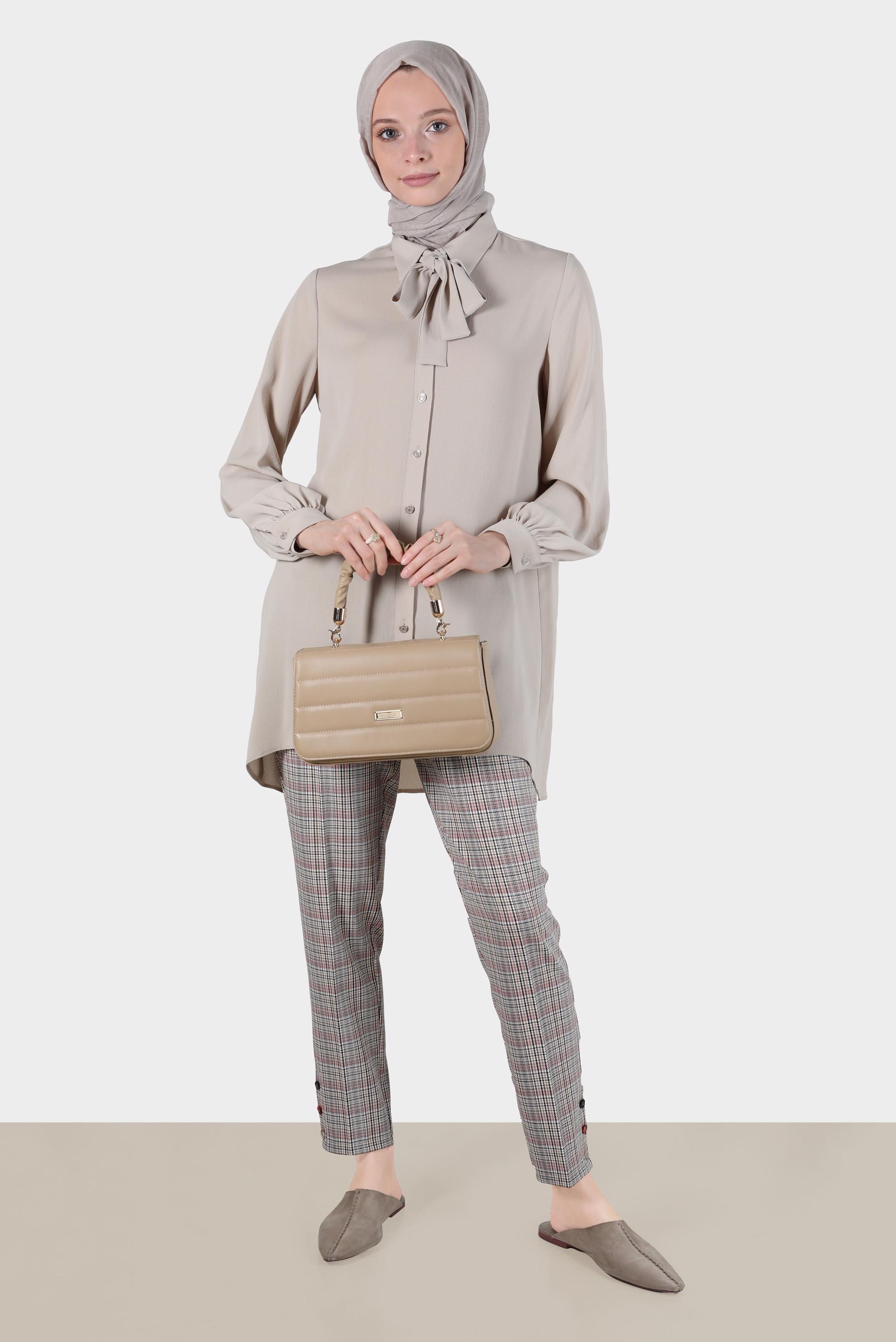 Tesettür giyim BEJ BOYUNDAN BAĞLAMALI DÜĞMELİ TUNİK 42737