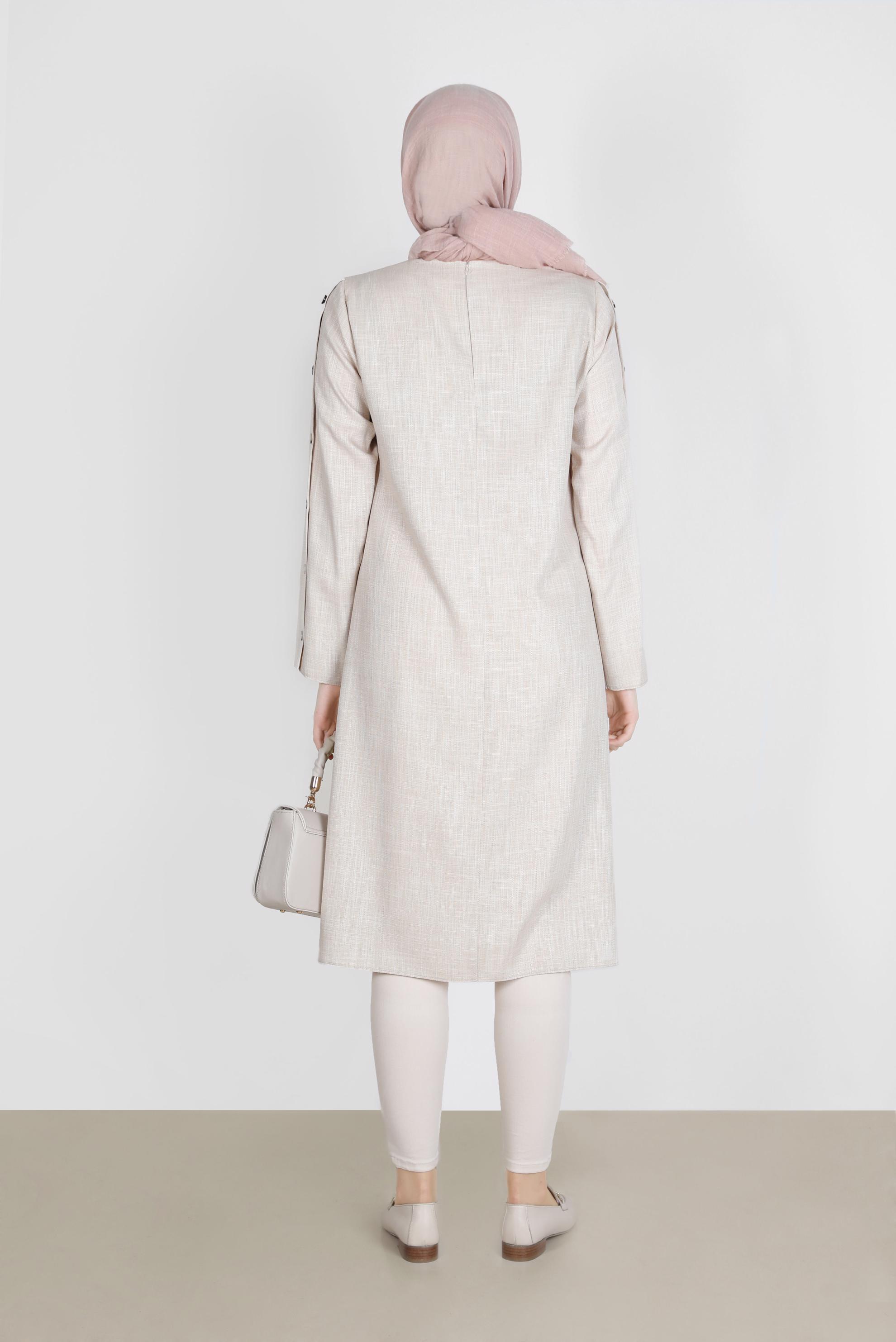 Tesettür giyim BEJ KOLLARI DÜĞME DETAYLI TUNİK 42745 