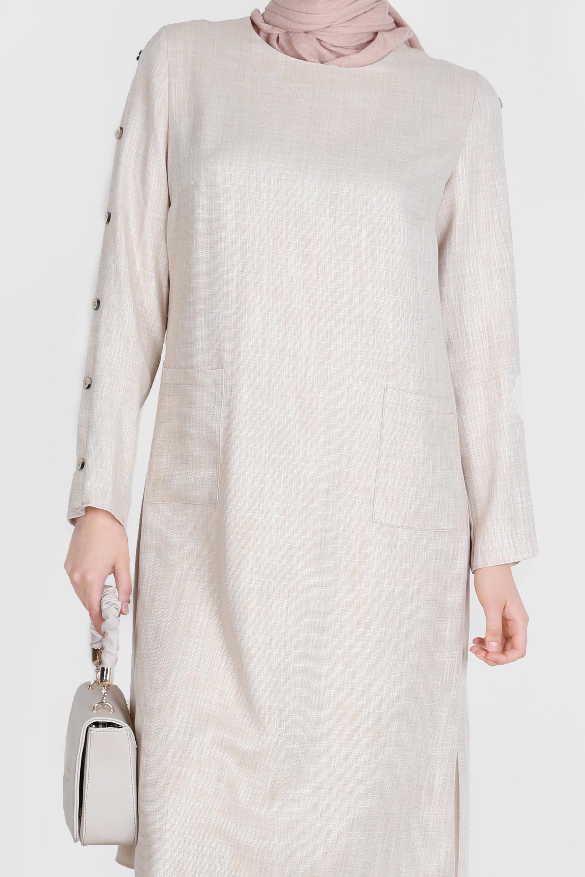 Tesettür giyim BEJ KOLLARI DÜĞME DETAYLI TUNİK 42745 