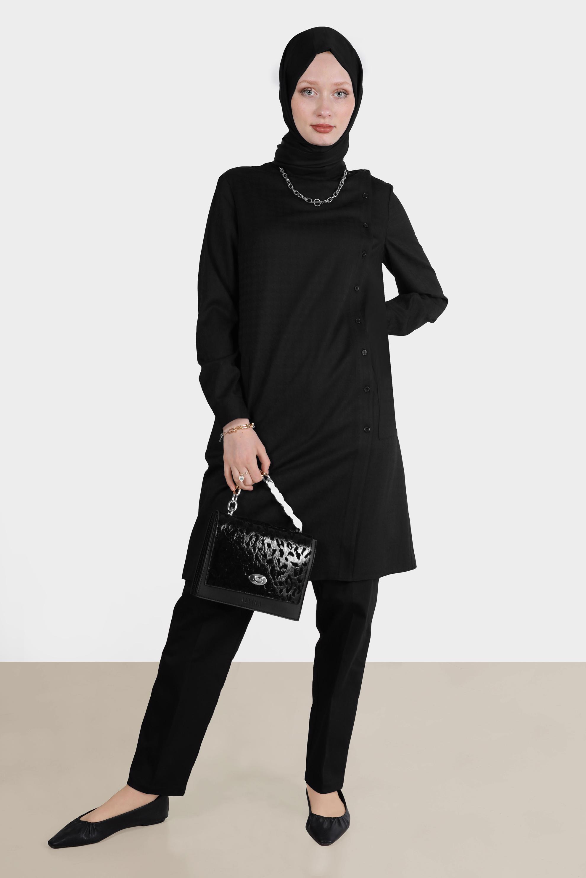 Tesettür giyim SİYAH KAZAYAĞI DESENLİ DÜĞMELİ TUNİK 42746 