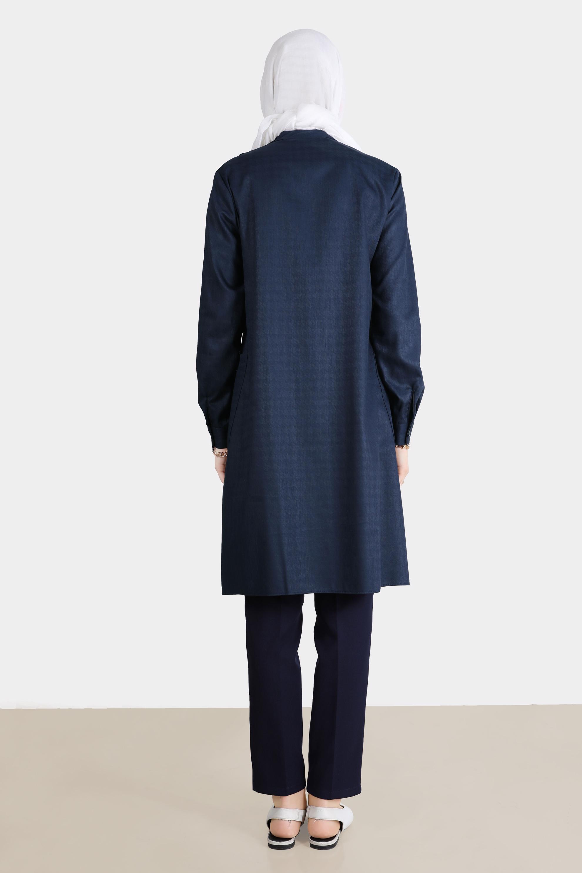 Tesettür giyim LACİVERT KAZAYAĞI DESENLİ DÜĞMELİ TUNİK 42746 