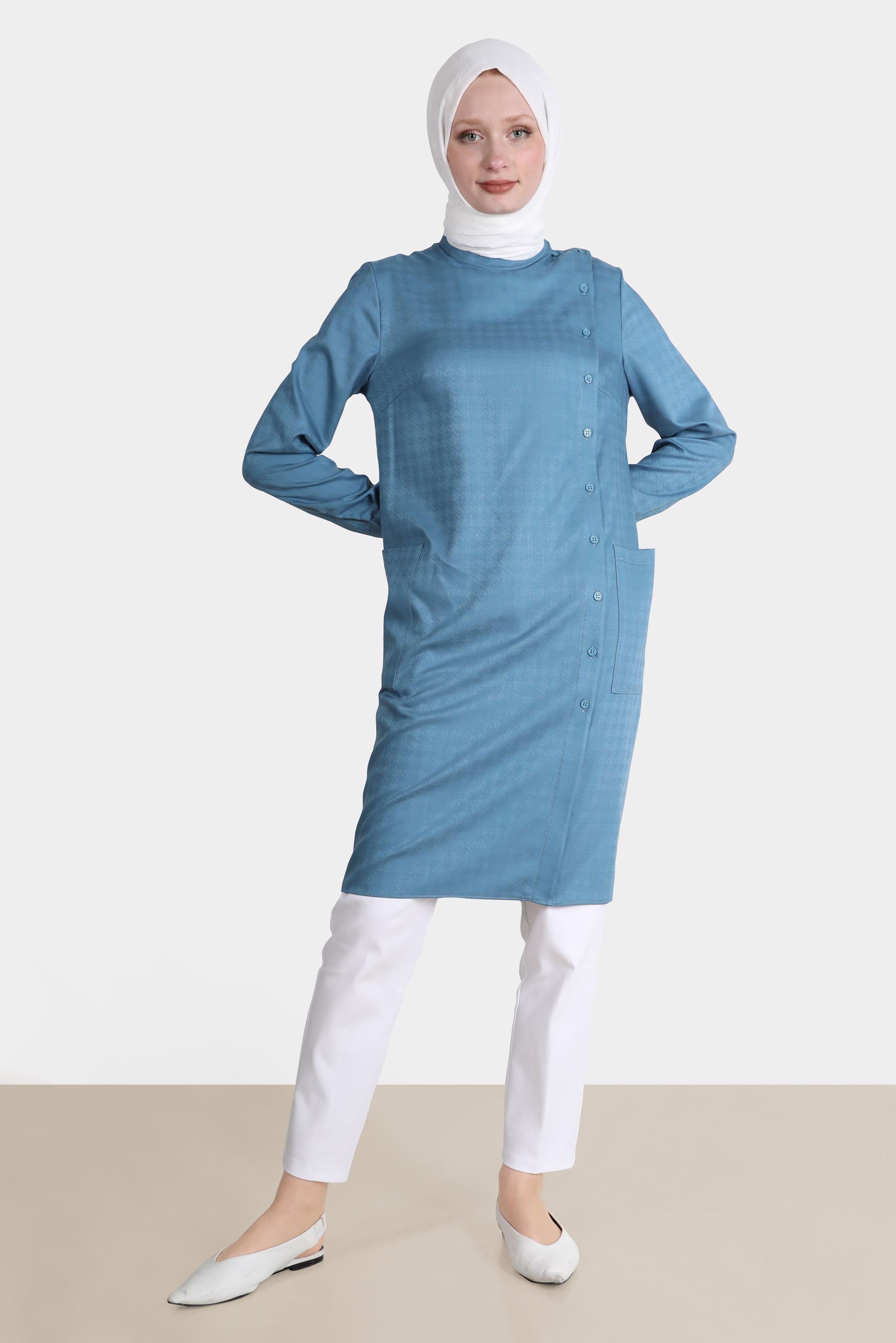 Tesettür giyim MAVİ KAZAYAĞI DESENLİ DÜĞMELİ TUNİK 42746 