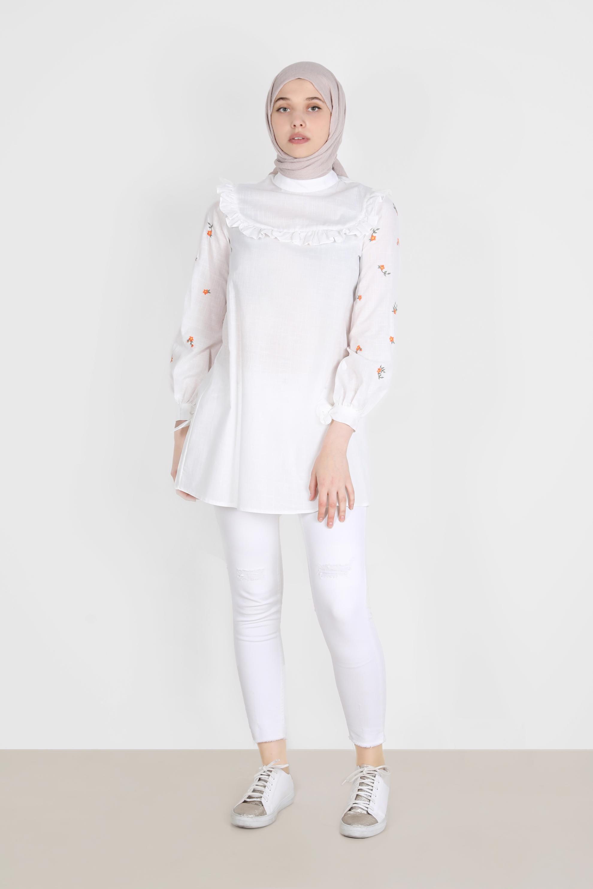 Tesettür giyim BEYAZ KOLLARI ÇİÇEKLİ FIRFIRLI TUNİK 42788 