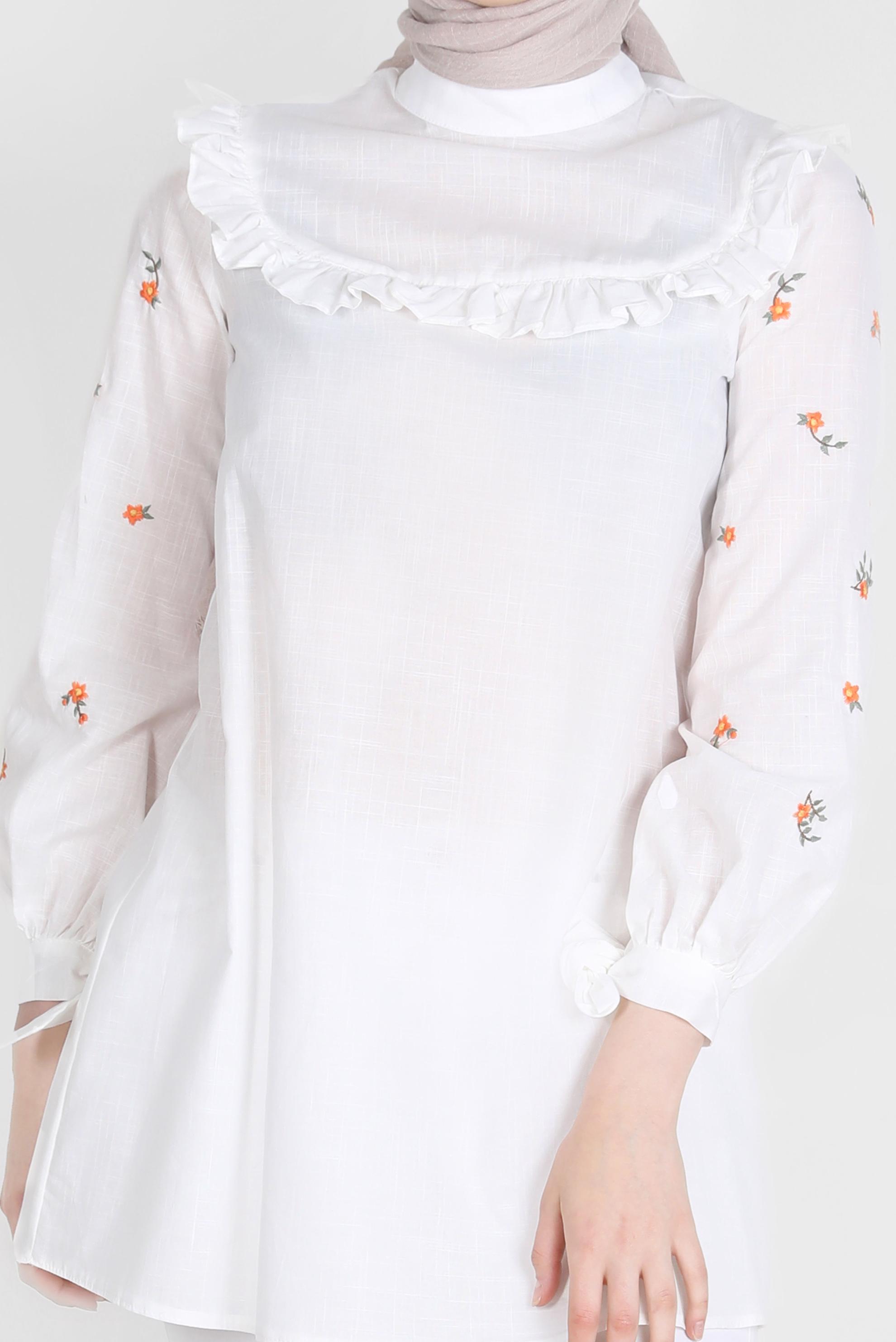 Tesettür giyim BEYAZ KOLLARI ÇİÇEKLİ FIRFIRLI TUNİK 42788 