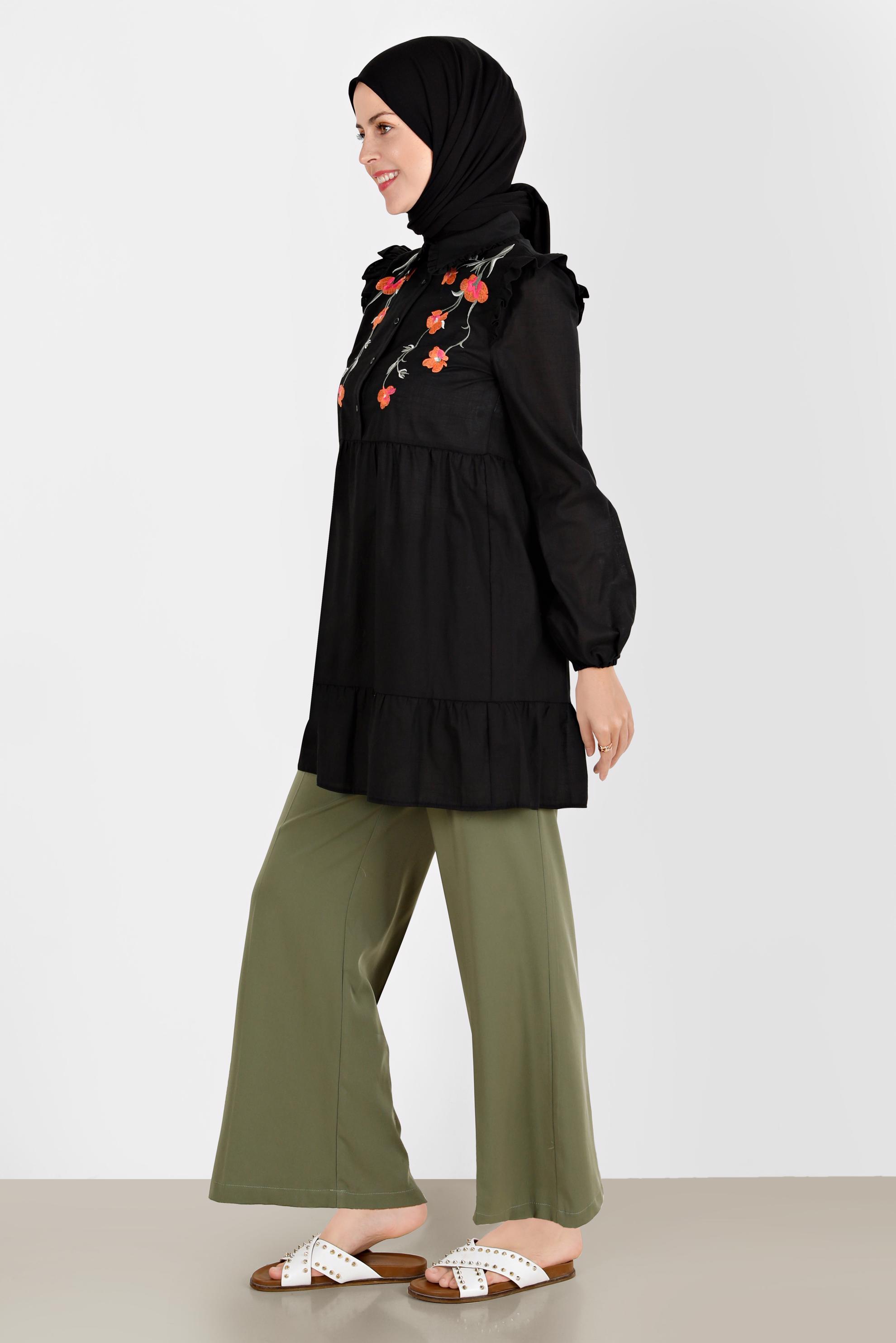Tesettür giyim SİYAH ÇİÇEK NAKIŞLI PAMUKLU TUNİK 42791 