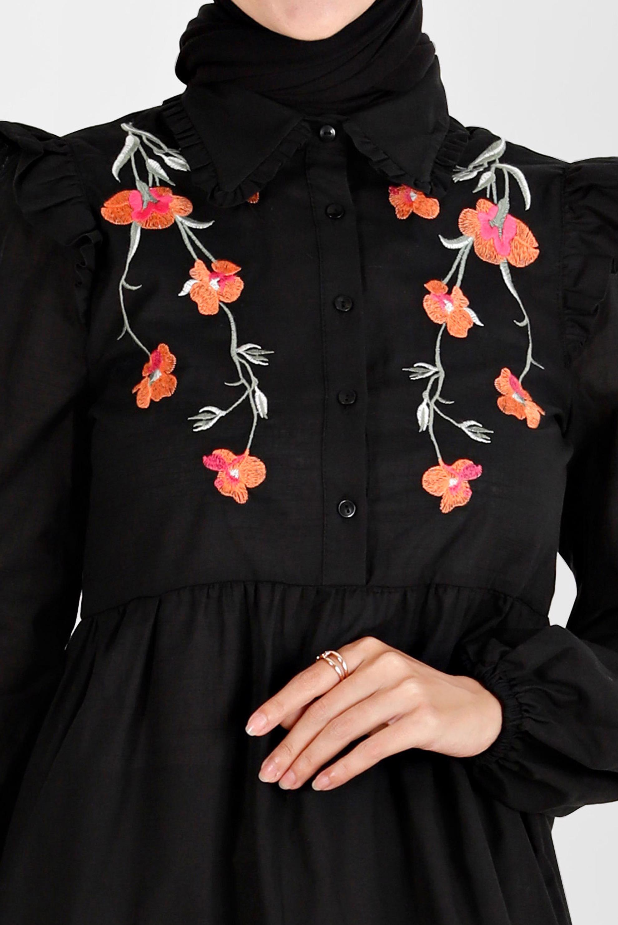 Tesettür giyim SİYAH ÇİÇEK NAKIŞLI PAMUKLU TUNİK 42791 