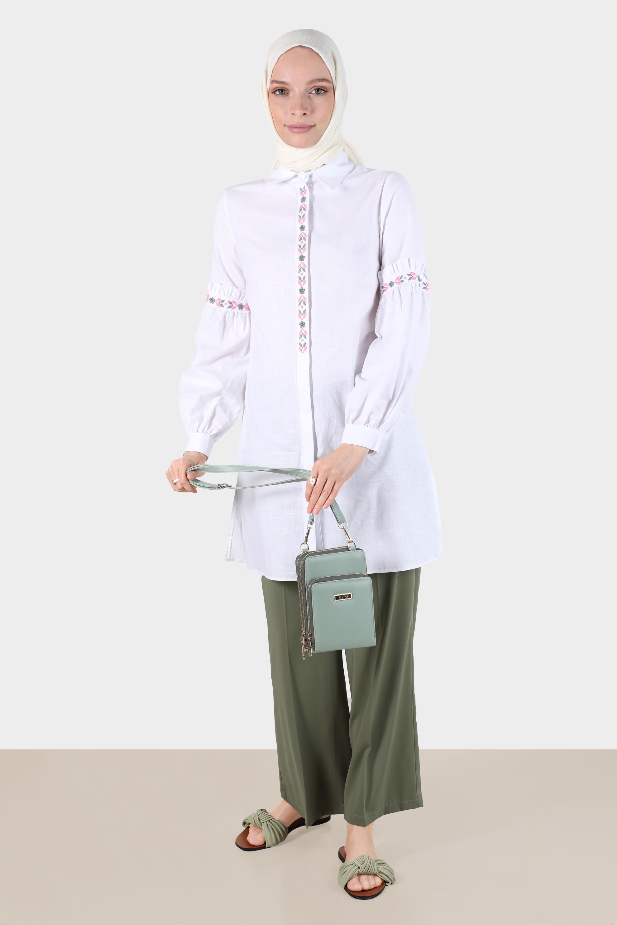 Vêtements hijab BLANC DÉTAIL BRODÉ TUNIQUE INVISIBLE EN COTON À BOUTONS 42824