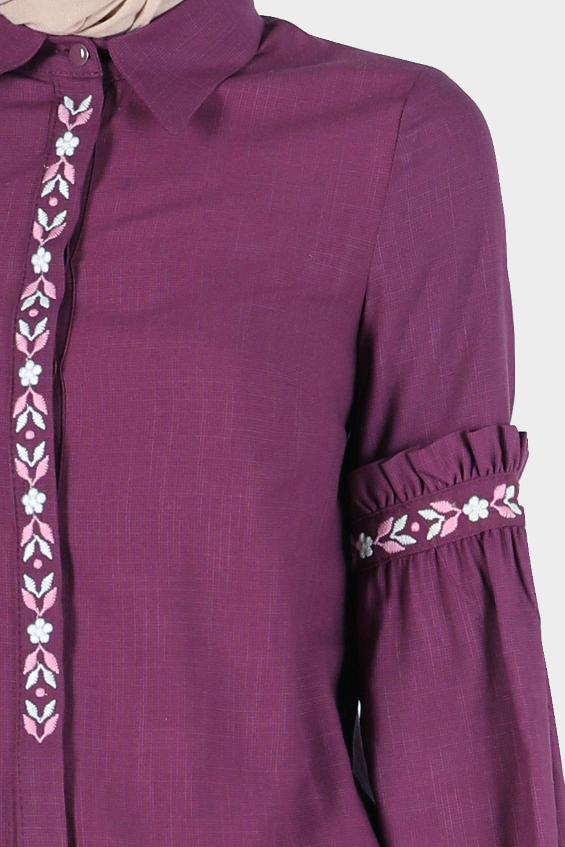 Tesettür giyim MOR NAKIŞ DETAYLI GİZLİ DÜĞMELİ PAMUKLU TUNİK 42824 