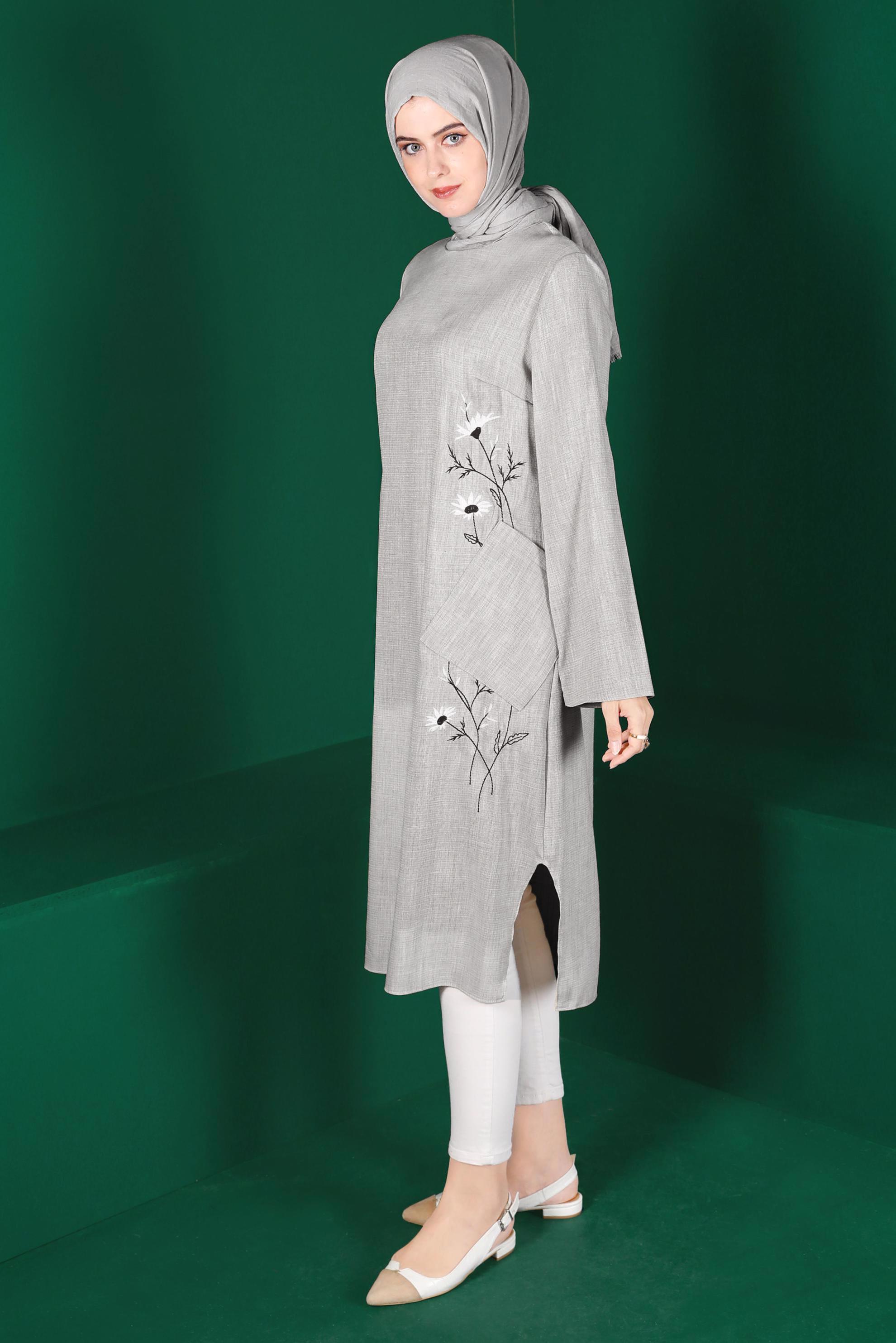 Tesettür giyim GRİ ÇİÇEK NAKIŞLI CEPLİ TUNİK 42834 