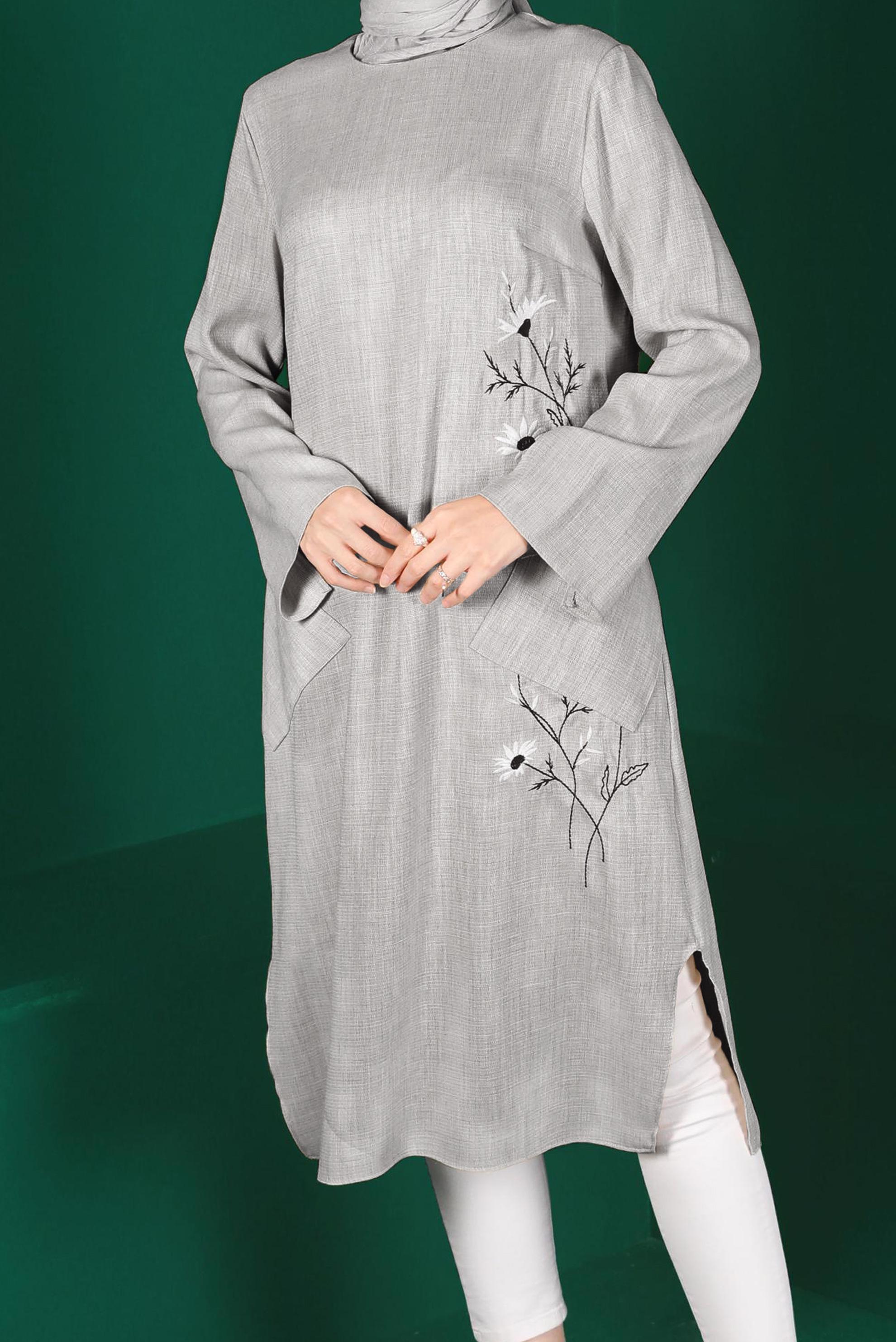 Tesettür giyim GRİ ÇİÇEK NAKIŞLI CEPLİ TUNİK 42834 