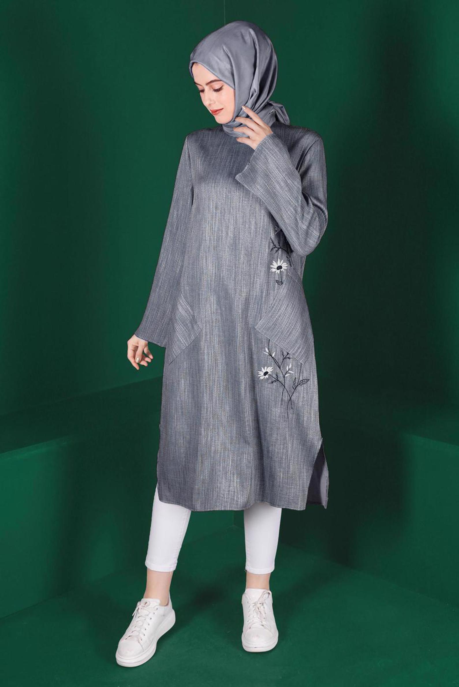 Tesettür giyim LACİVERT ÇİÇEK NAKIŞLI CEPLİ TUNİK 42834 