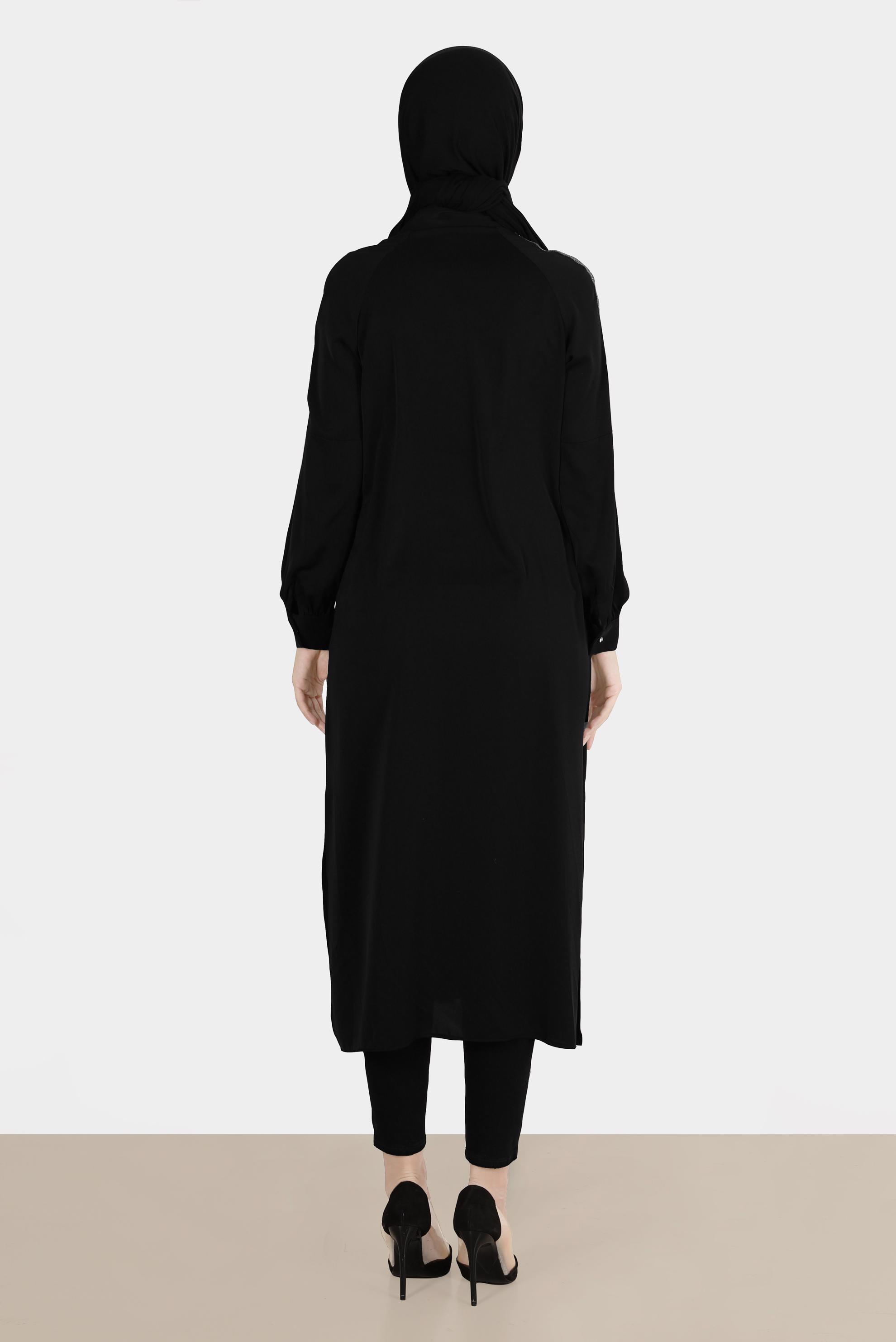 Tesettür giyim SİYAH BOYDAN GİZLİ DÜĞMELİ TAŞLI TUNİK 42866 